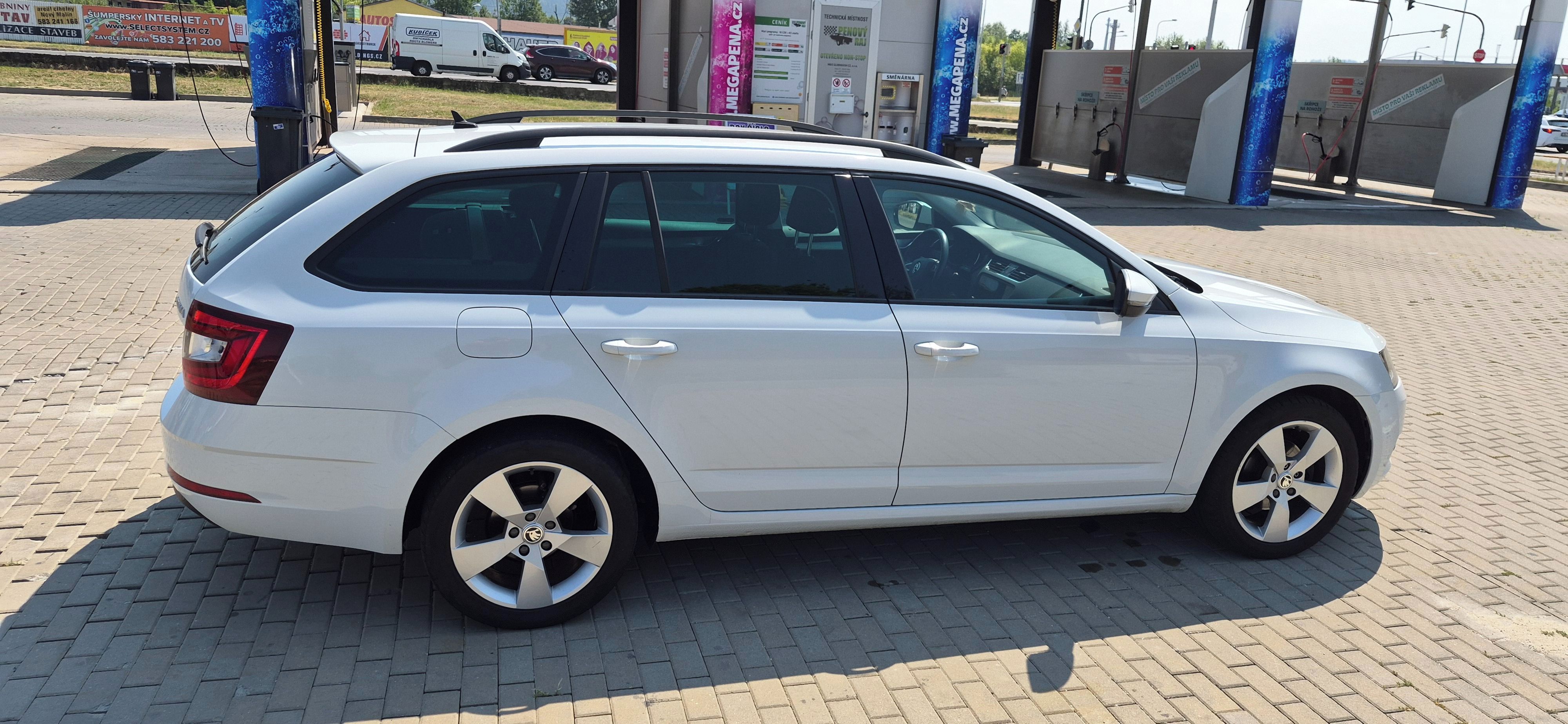 Škoda Octavia, 1.6 TDI - fotka 5