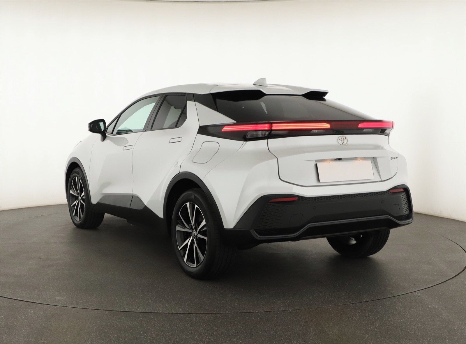 Toyota C-HR, 2.0 Plug-in, Automat, ČR,1.maj - fotka 4