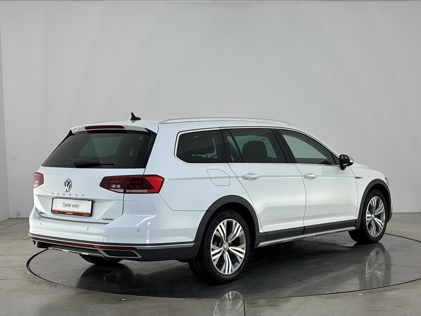 Volkswagen Passat, 2.0 BiTDi / 176 kW Alltrack DS - fotka 2