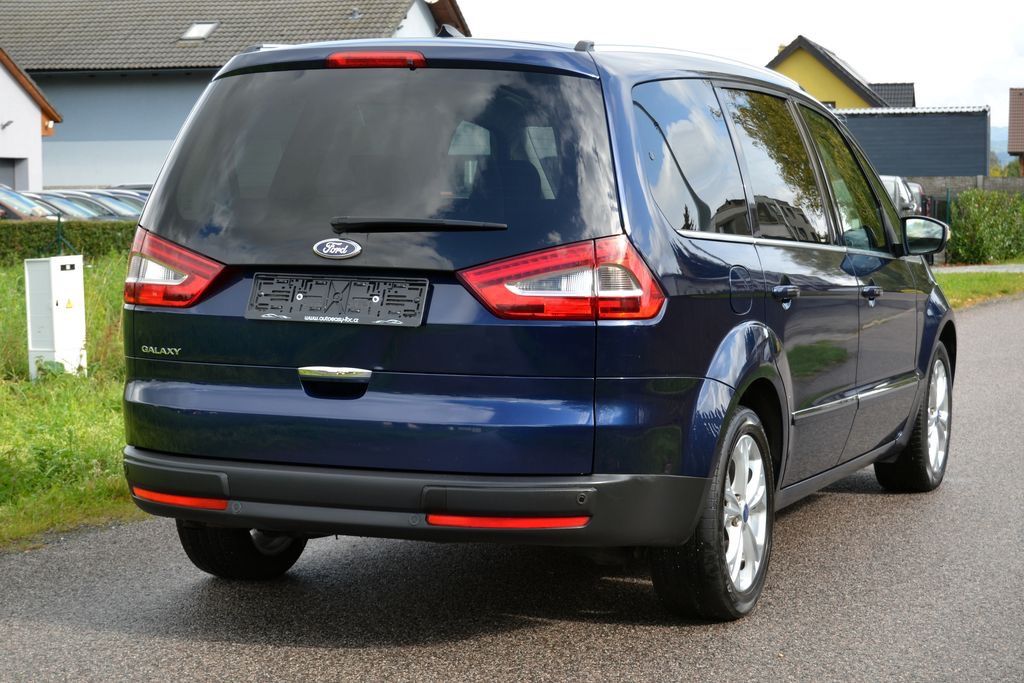 Ford Galaxy, 2.0 TDCI 103kW Titanium Xenon - fotka 4