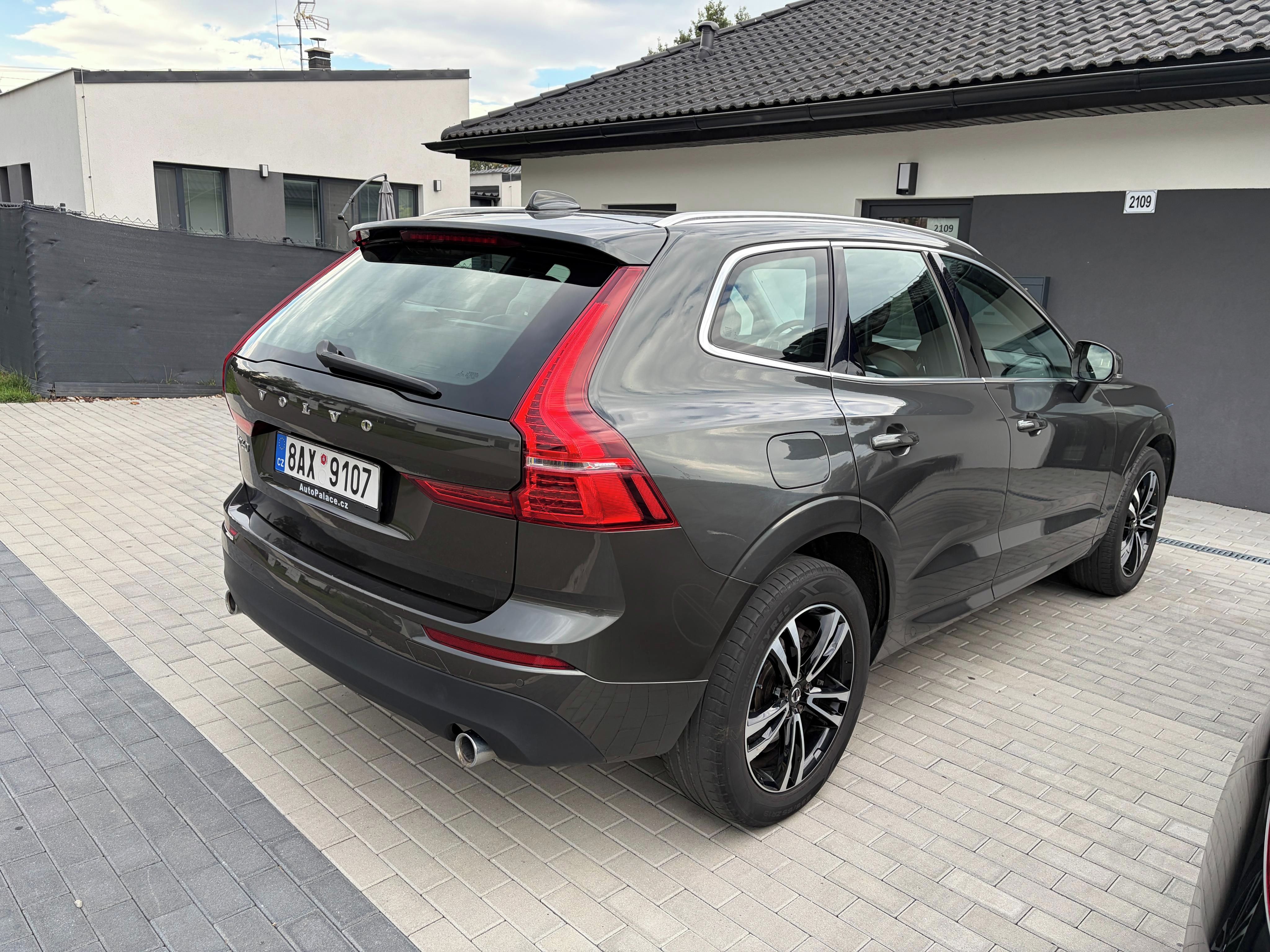 Volvo XC60, 2.0 diesel - fotka 2