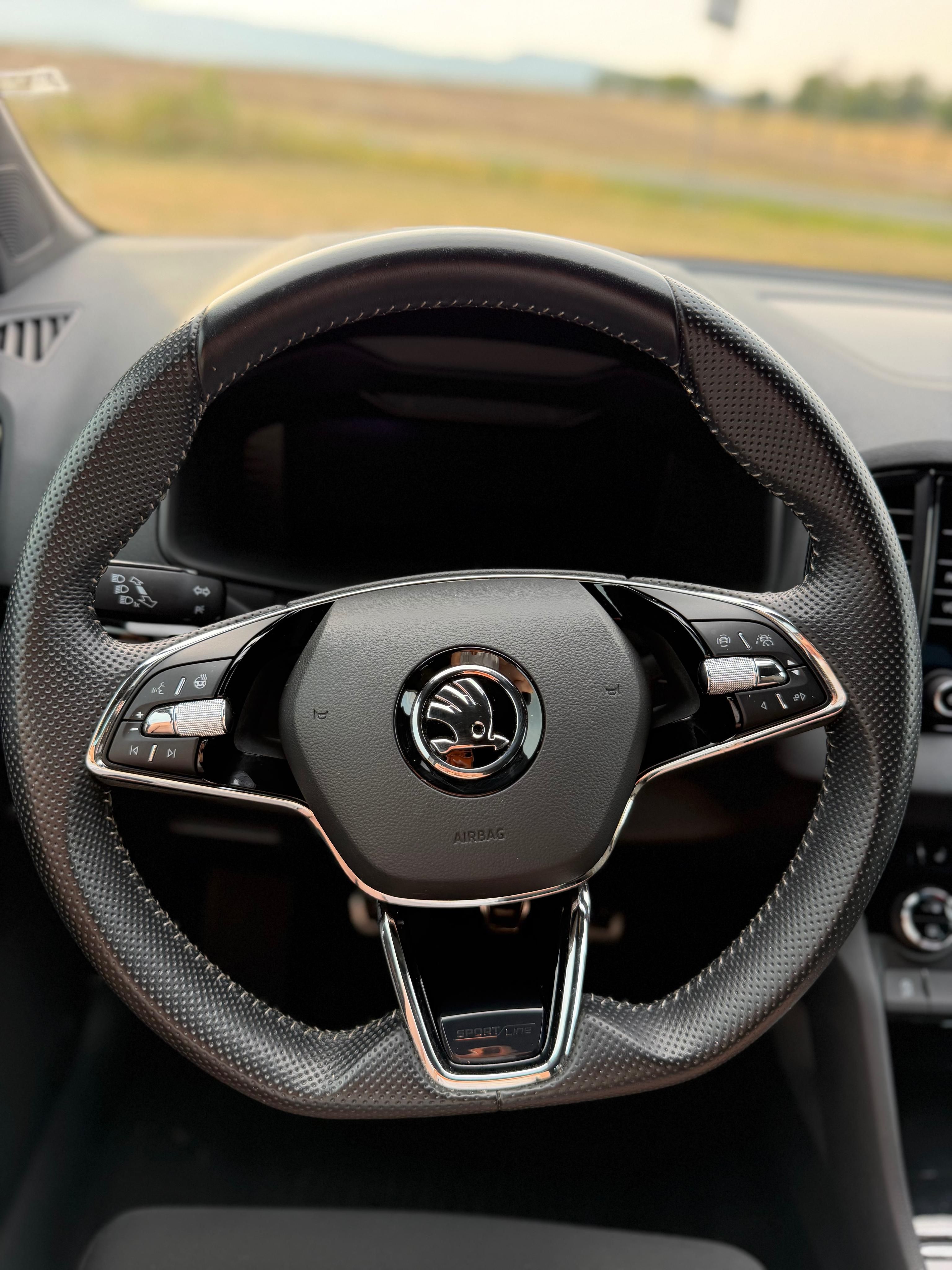 Škoda Karoq, Škoda Karoq 1.5 TSI Sportline - fotka 4