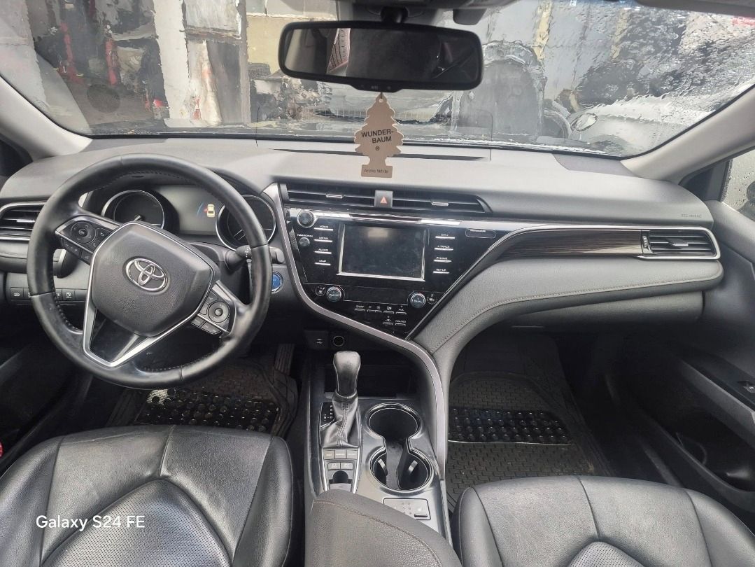 Toyota Camry, 2.5 hybrid - fotka 3