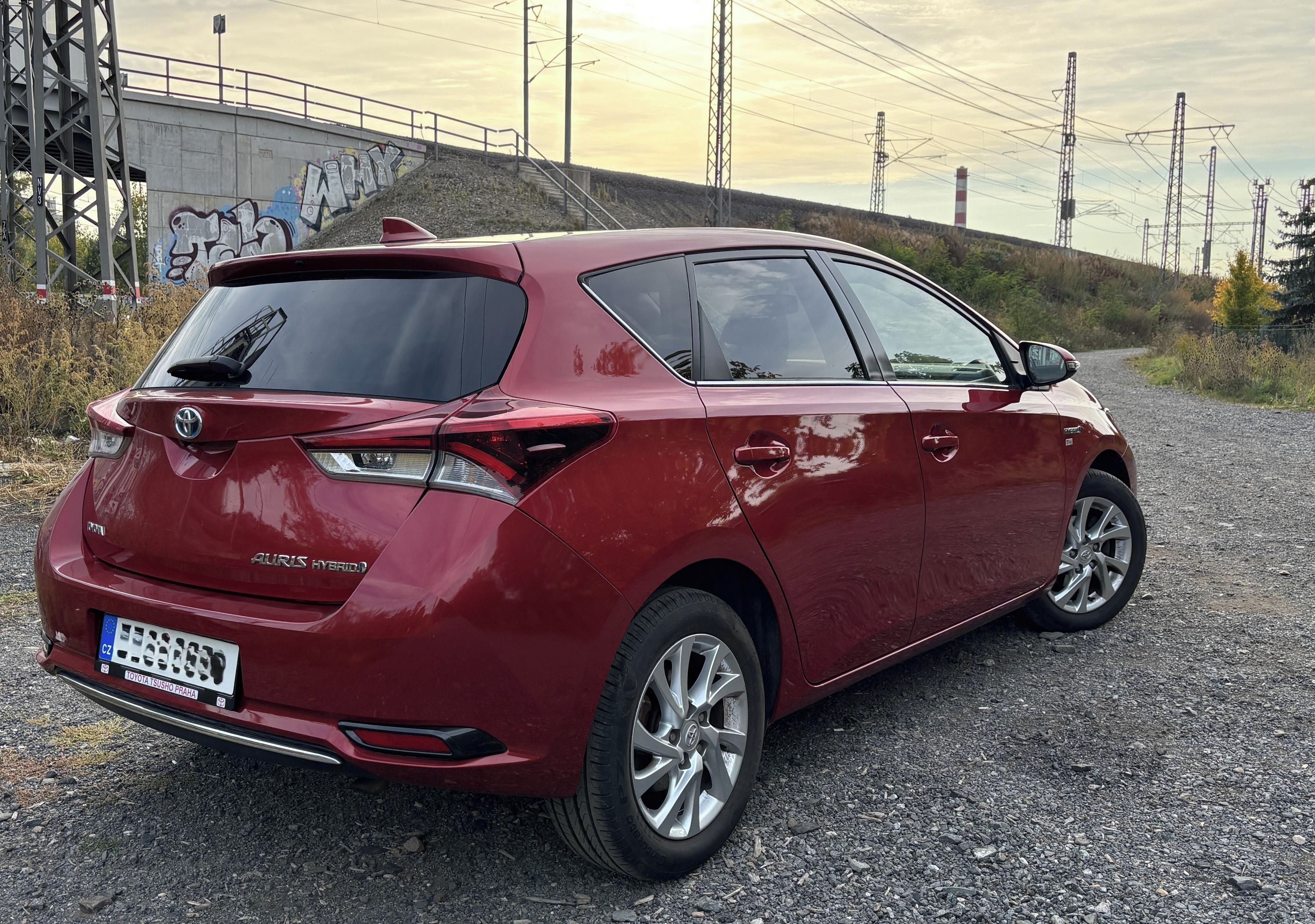Toyota Auris, 1,8 Hybrid, AUT, 89tkm,2x kola - fotka 5