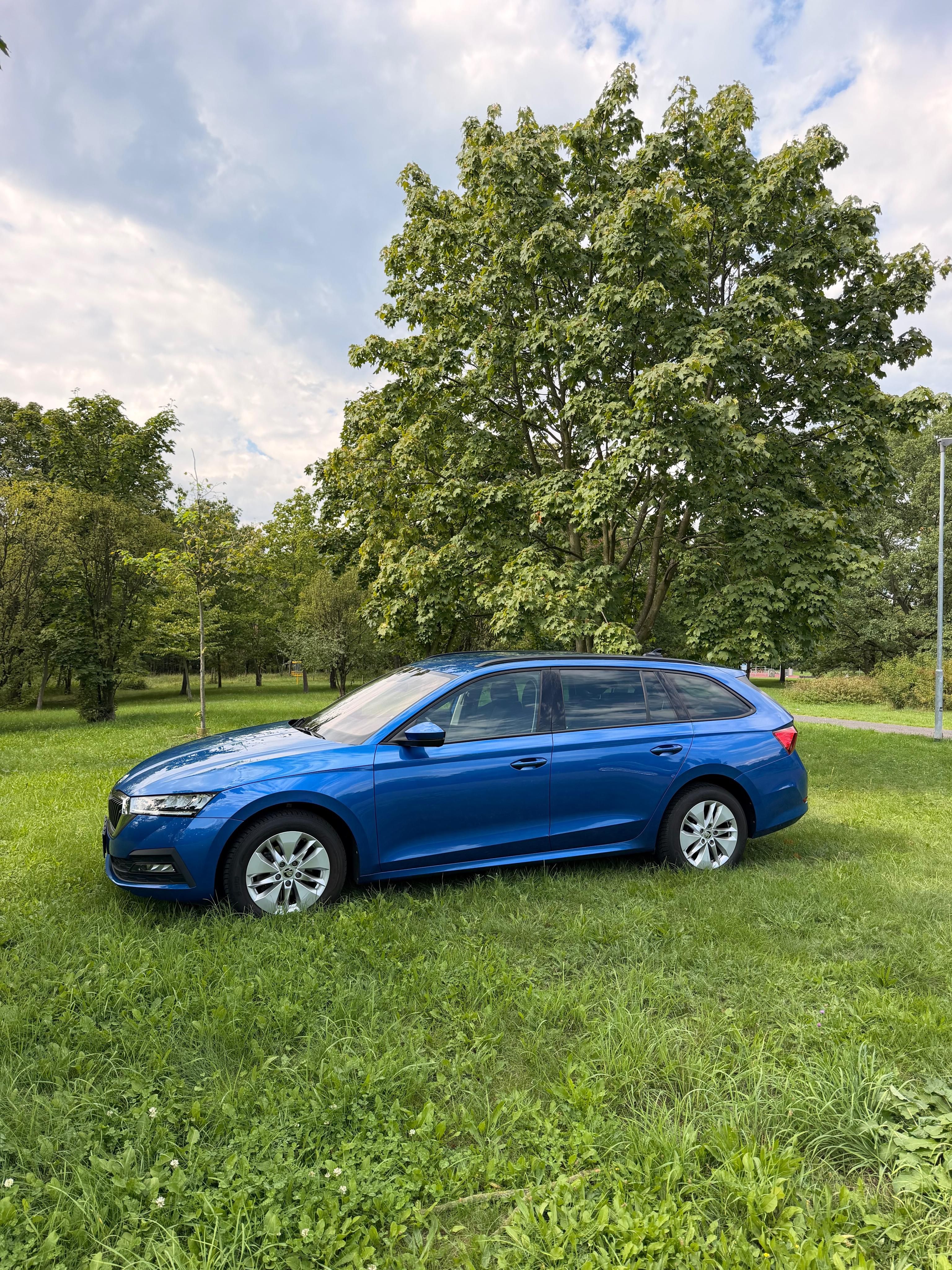 Škoda Octavia, 2.0TDI  DSG NEHAVAROVANÉ ČR - fotka 4