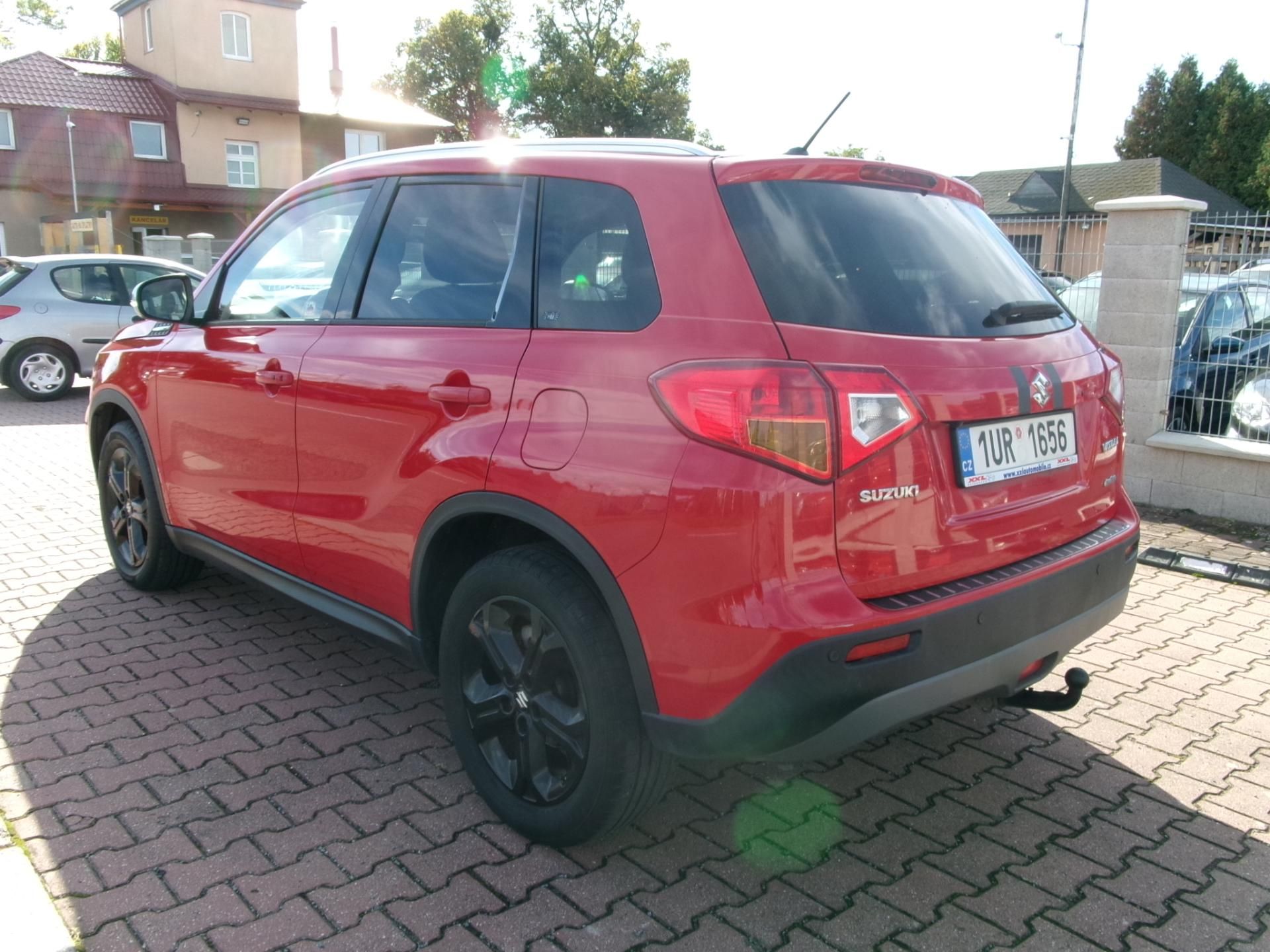 Suzuki Vitara, 1,4 BJet 4x4 NAVI ACC ALU - fotka 4