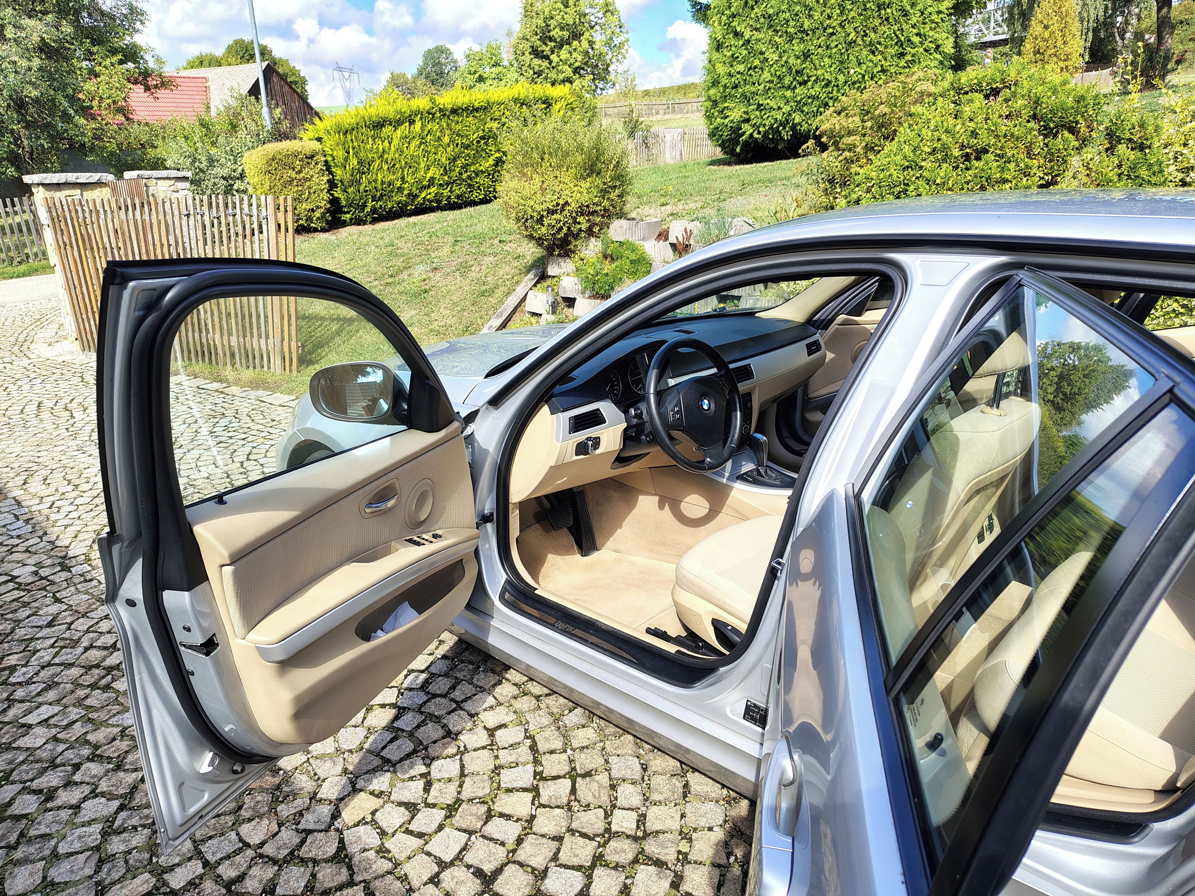 BMW Řada 3, Bmw 320d 130kw automat 2.0 - fotka 4