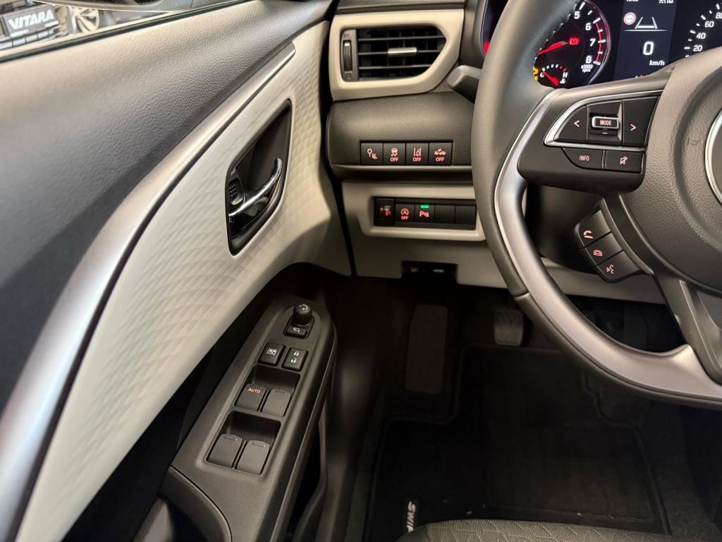 Suzuki Swift, ELEGANCE 1.2  M/T 4x4 - fotka 6