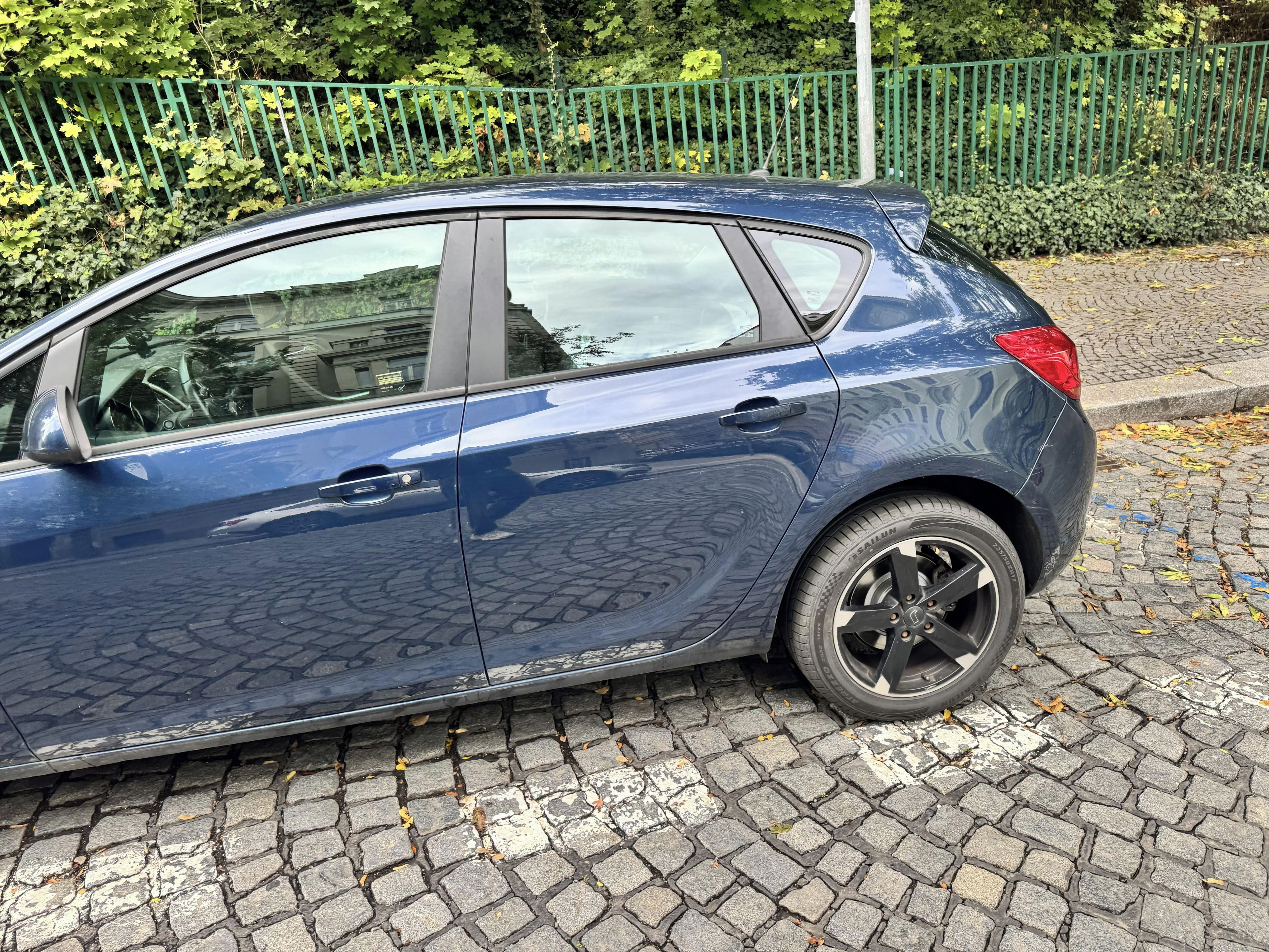 Opel Astra, 2.0 CDTi 121 kW - po servisu - fotka 2