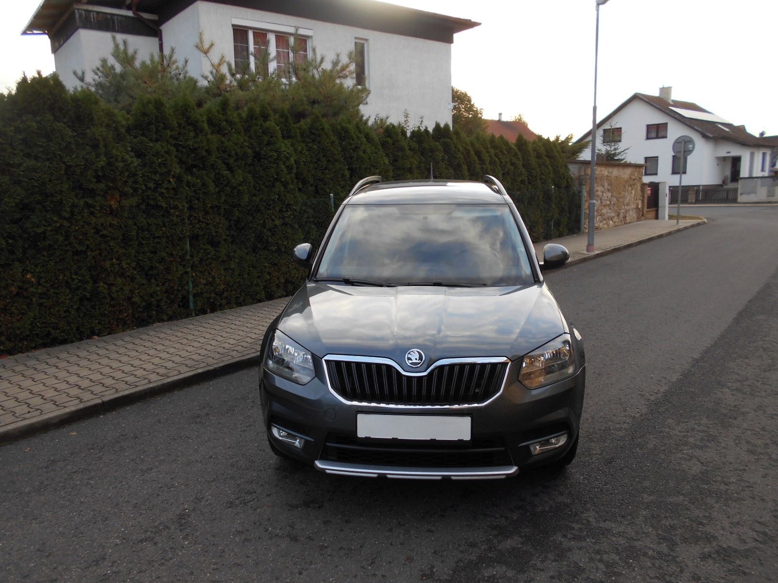 Škoda Yeti, 1,2 TSI  81 KW- FAMILY-1 MAJ - fotka 6