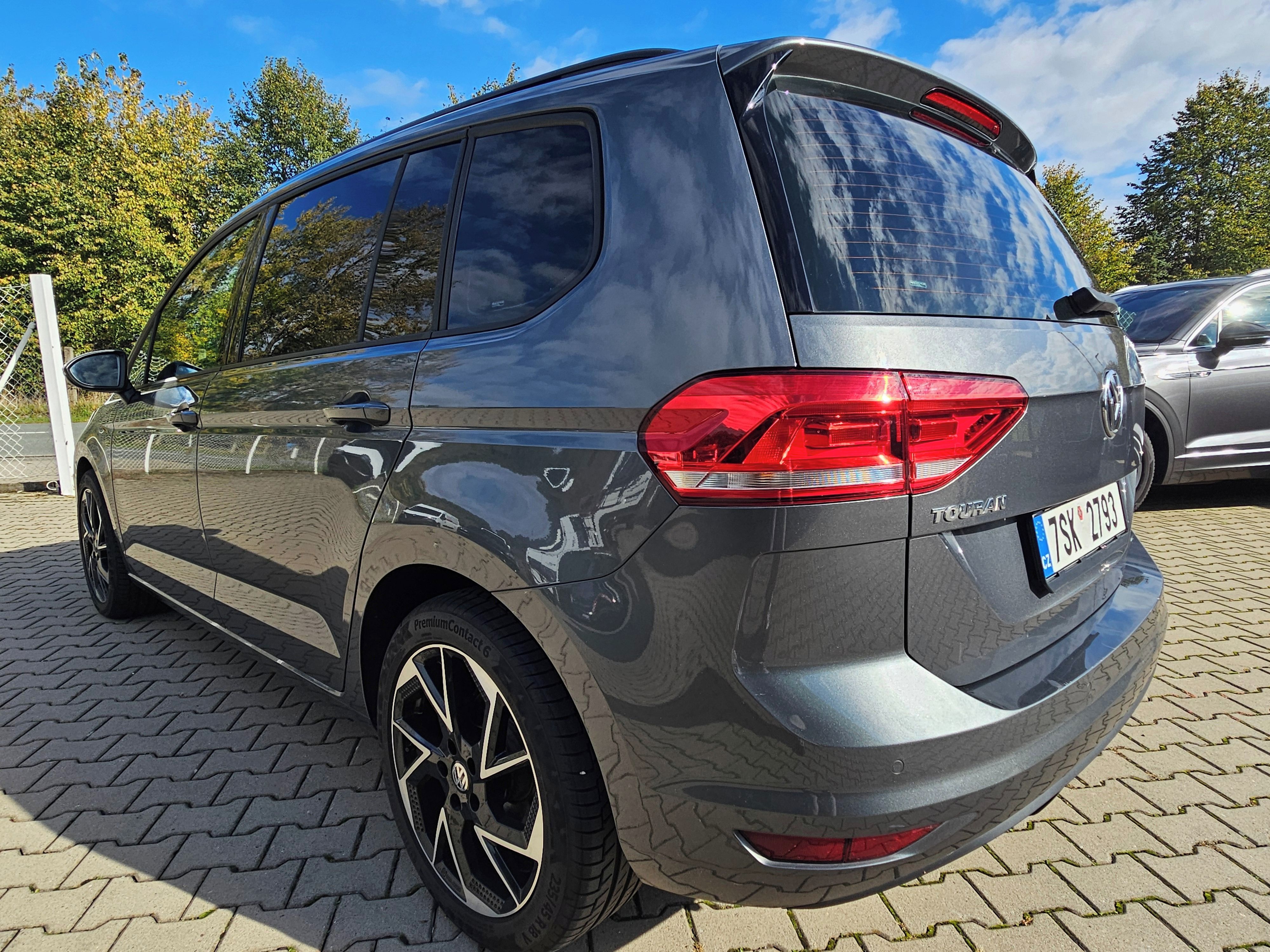 Volkswagen Touran, 1.5TSi NAVI/KAMERA /ACC/ALCANT - fotka 5