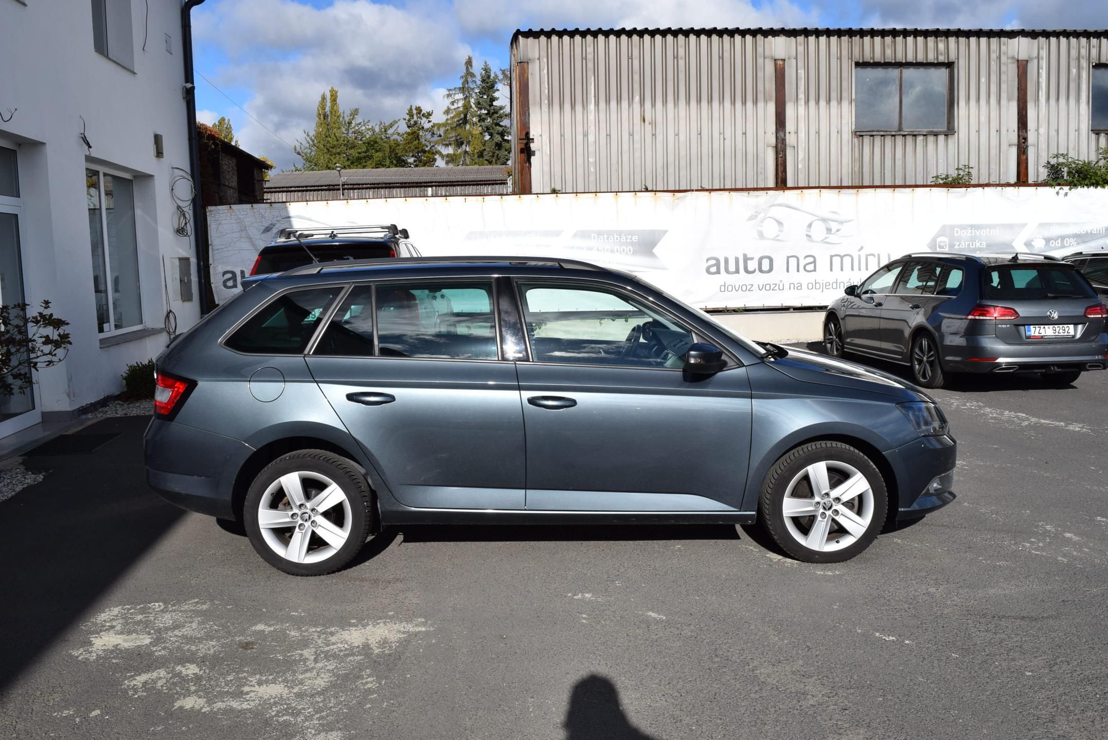 Škoda Fabia, 1.2TSI 81kw DSG JOY NAVI APP - fotka 6