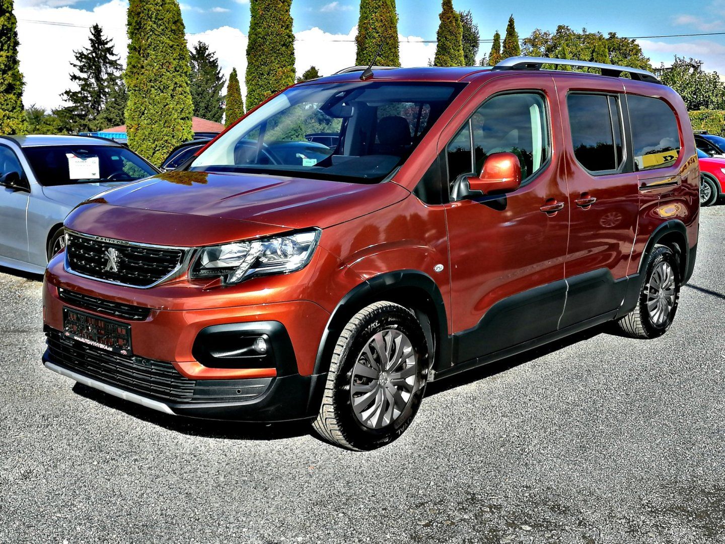 Peugeot Rifter, MAXI 1.2 PureTech Allure EAT8 - fotka 2