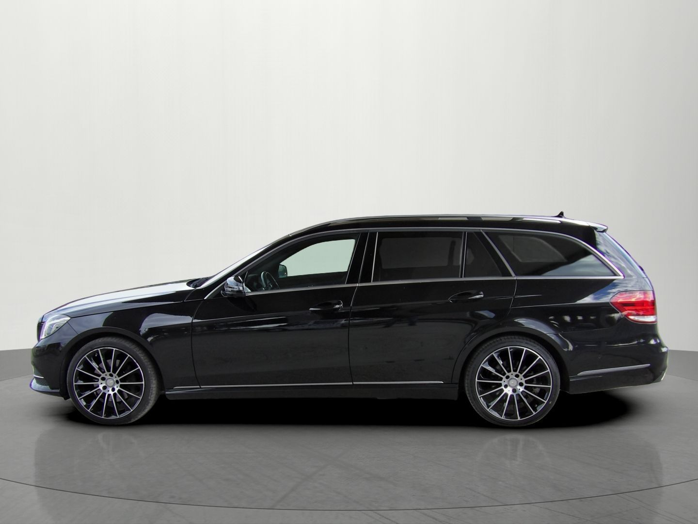 Mercedes-Benz Třídy E, 350d 4Matic Airmatic TZ 360° - fotka 2