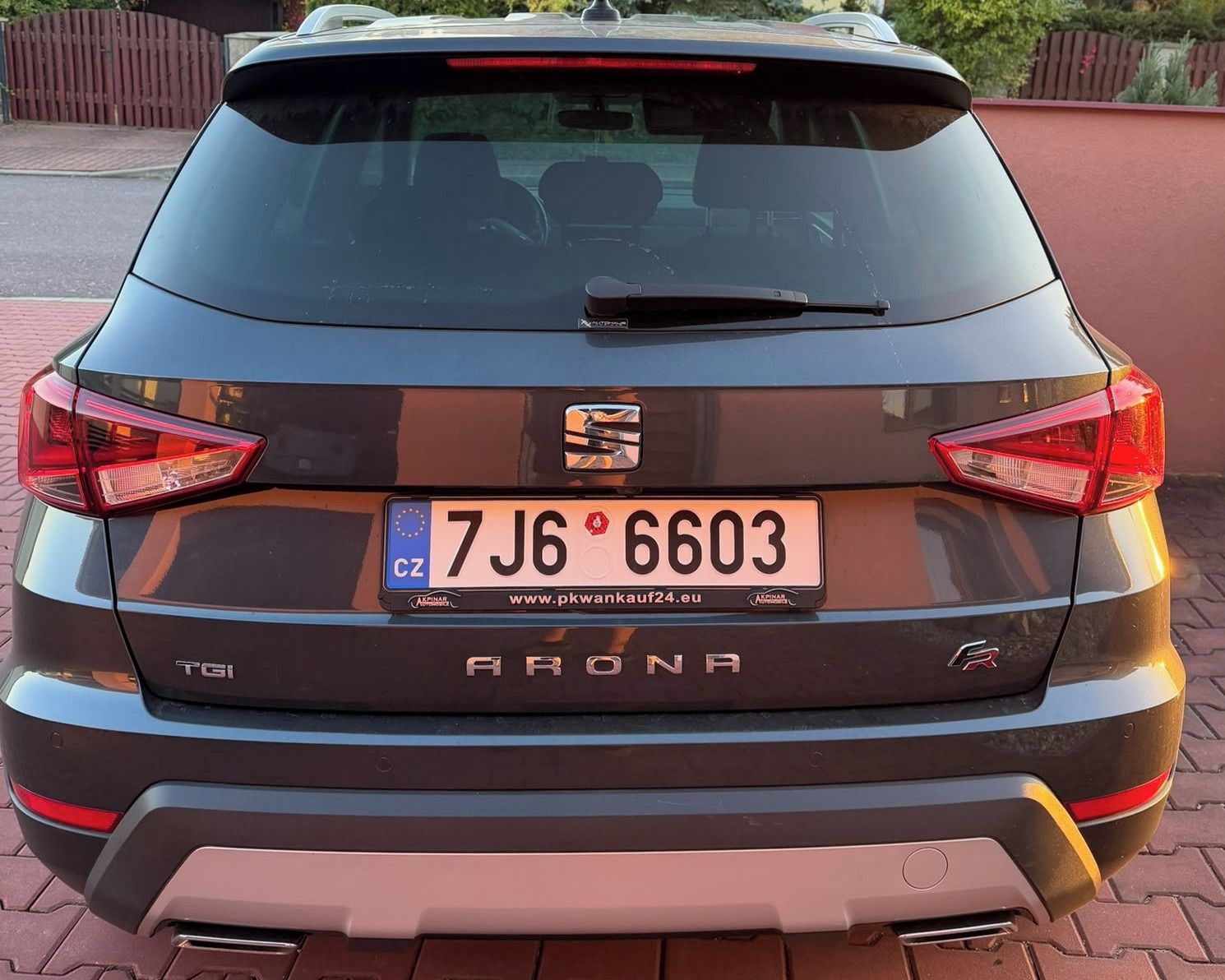 Seat Arona, FR, 1.0 TSI, 2, maj. - fotka 4