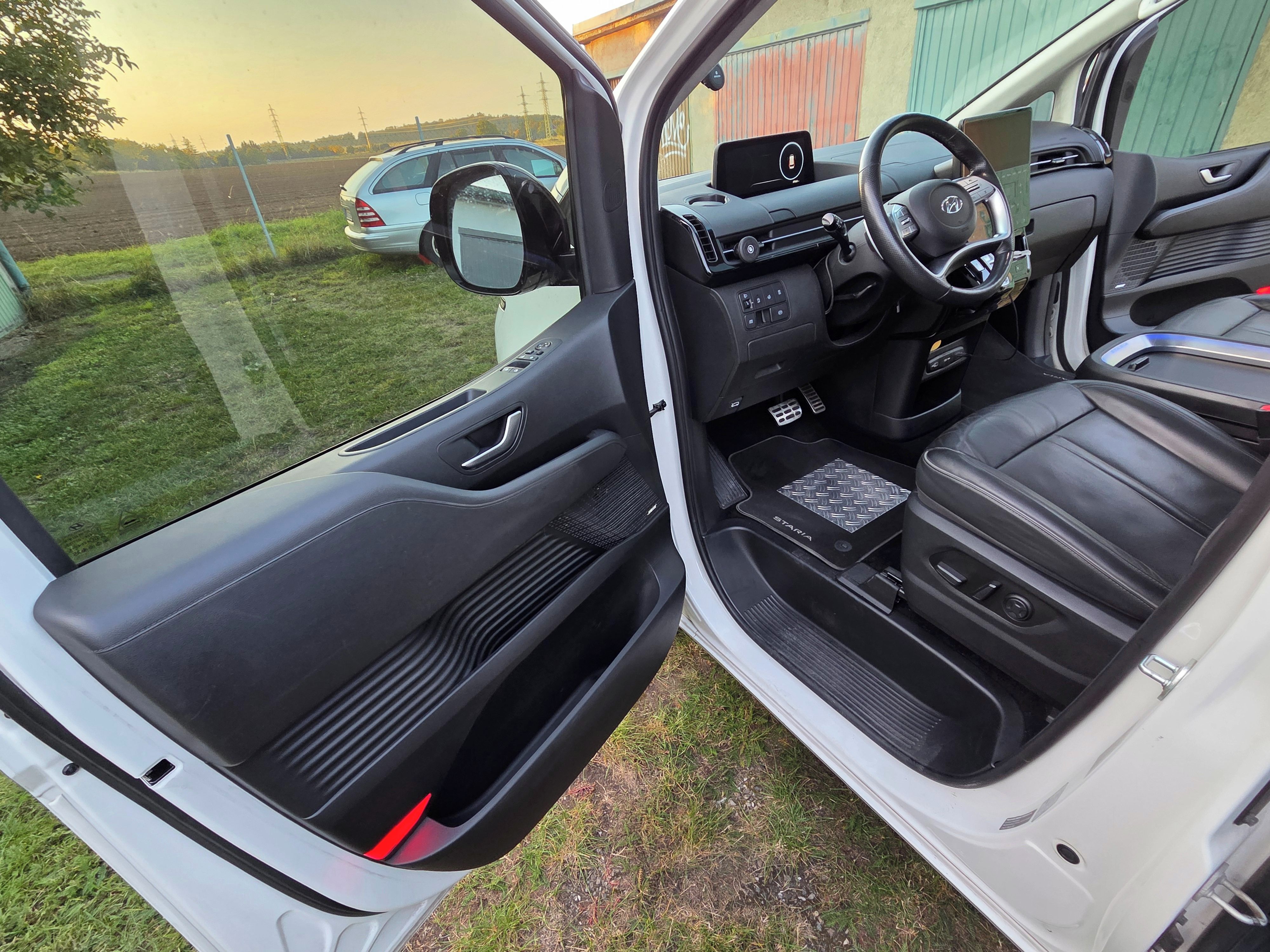 Hyundai Staria - fotka 5