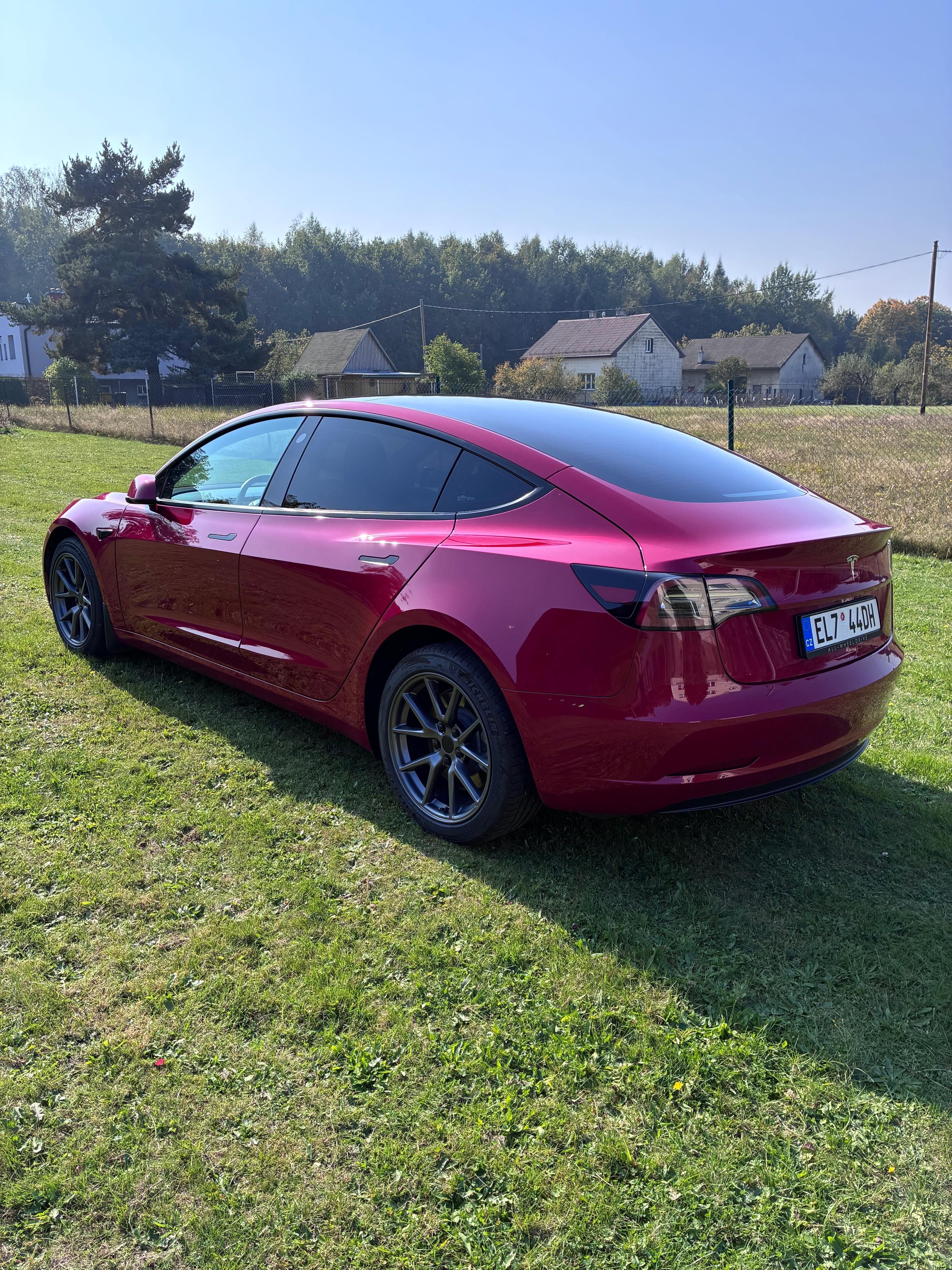 Tesla Model 3, TM 3 SR,nové v ČR, LFP, 3/2023 - fotka 5