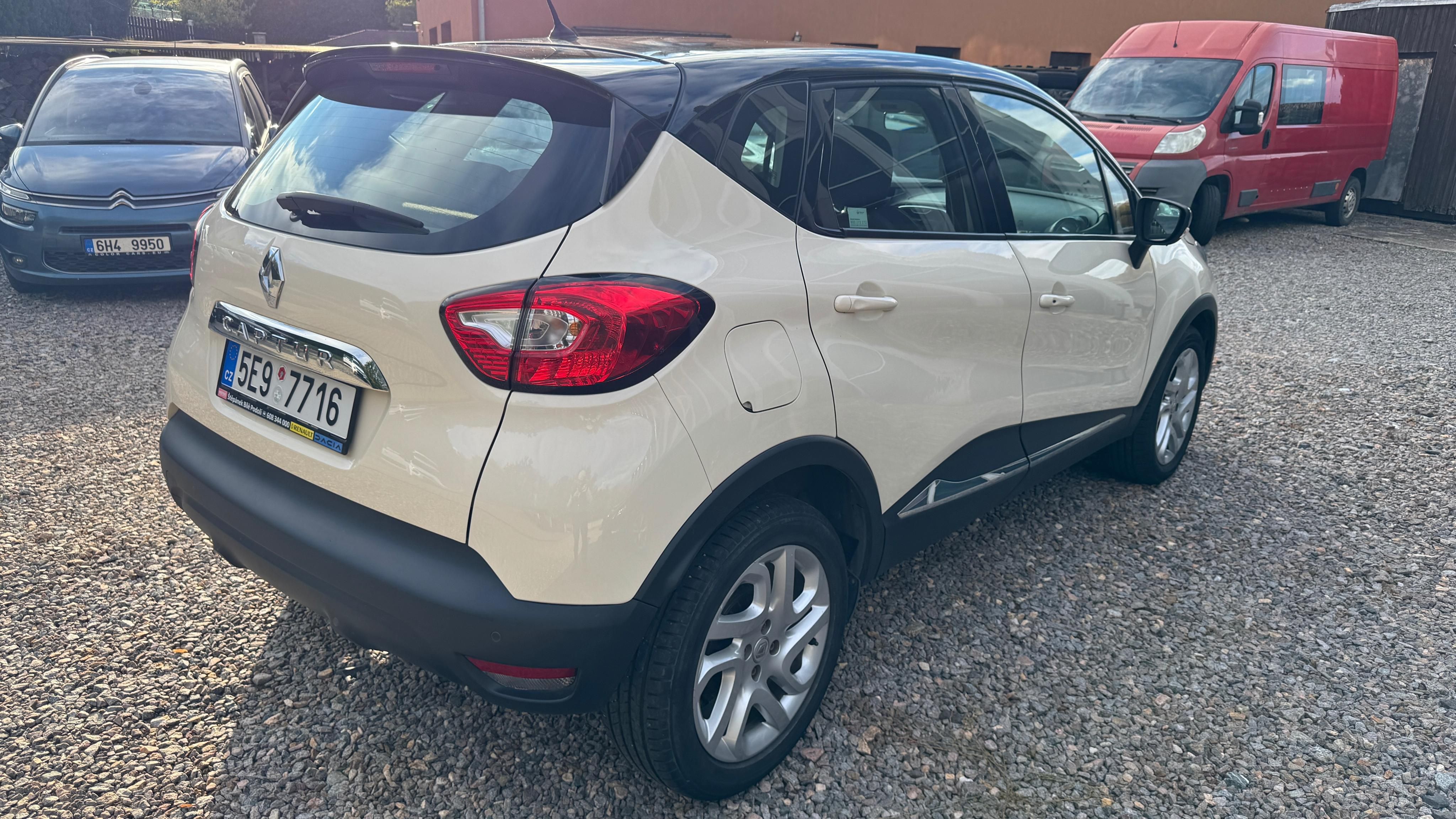 Renault Captur, 1.2 TCe 81kw automat, ČR - fotka 5