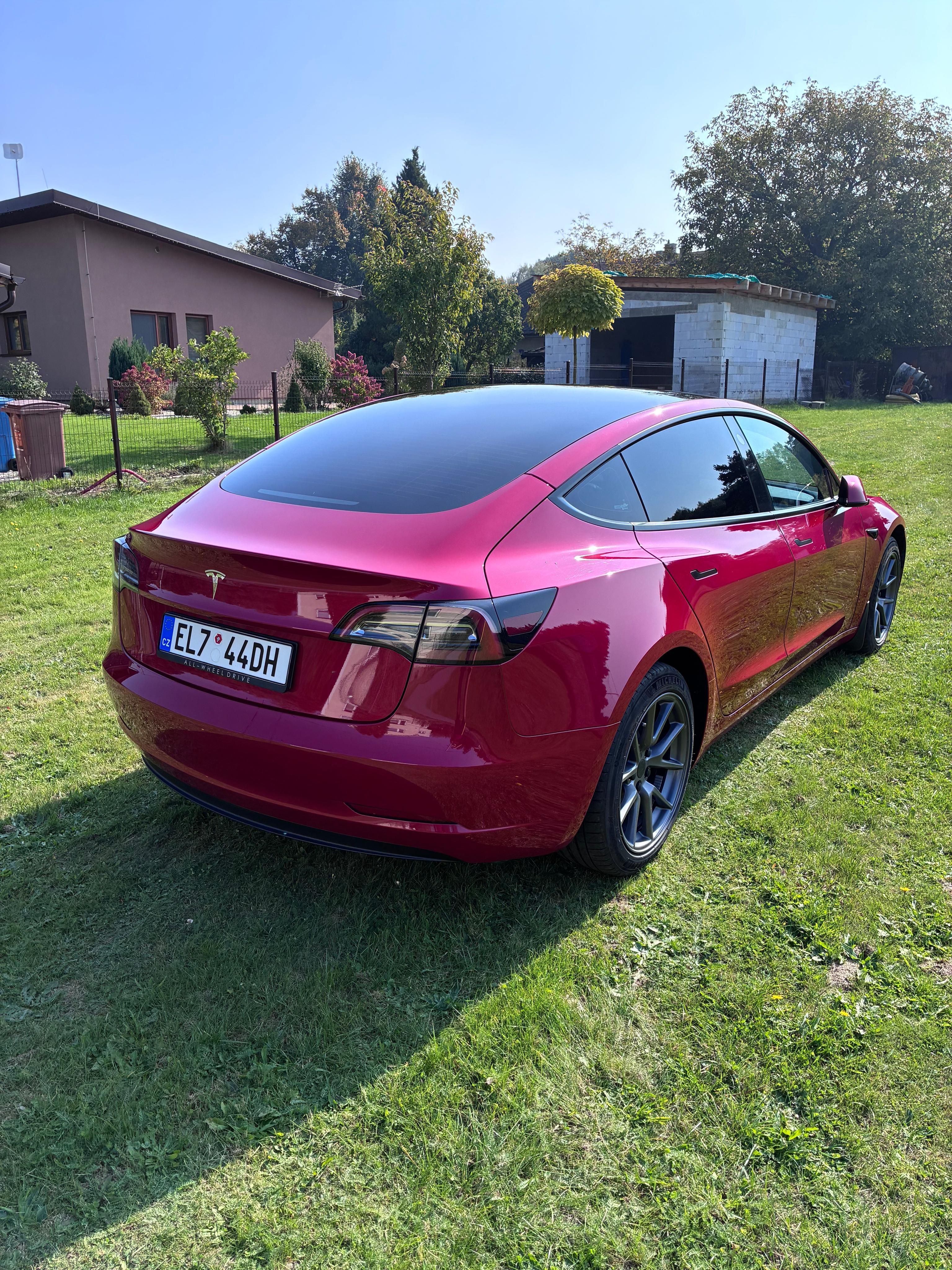 Tesla Model 3, TM 3 SR,nové v ČR, LFP, 3/2023 - fotka 4