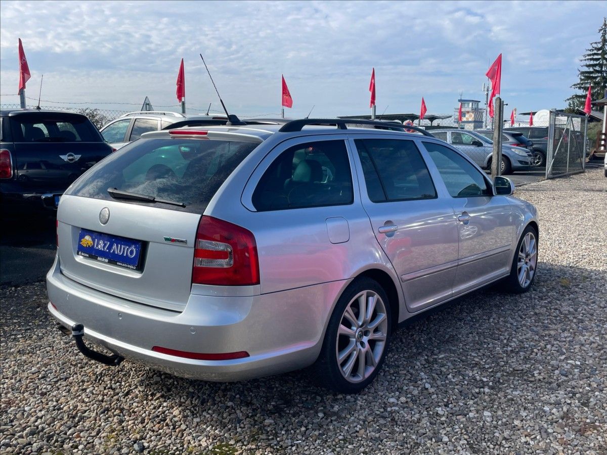 Škoda Octavia, 2,0 TSi RS - fotka 6