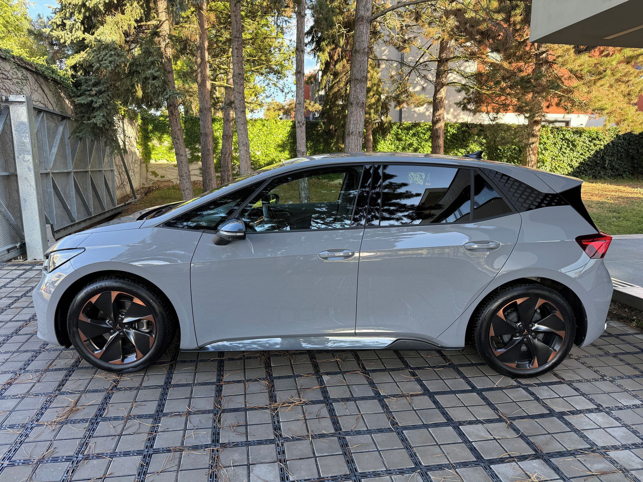Cupra Born, 150kW 360° kamera HUD 62kWh - fotka 3