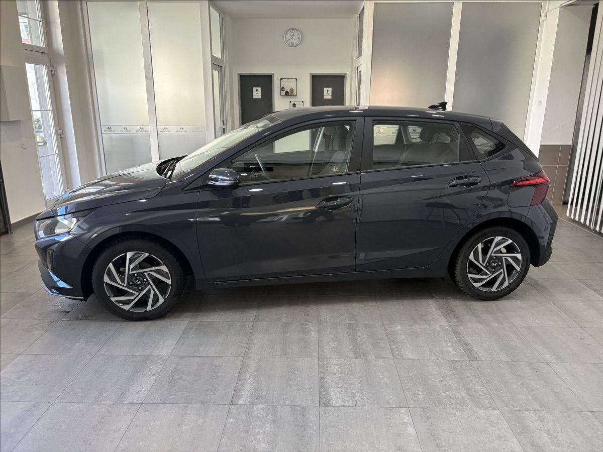 Hyundai i20, 1,2i MT Wave + Winter - fotka 2