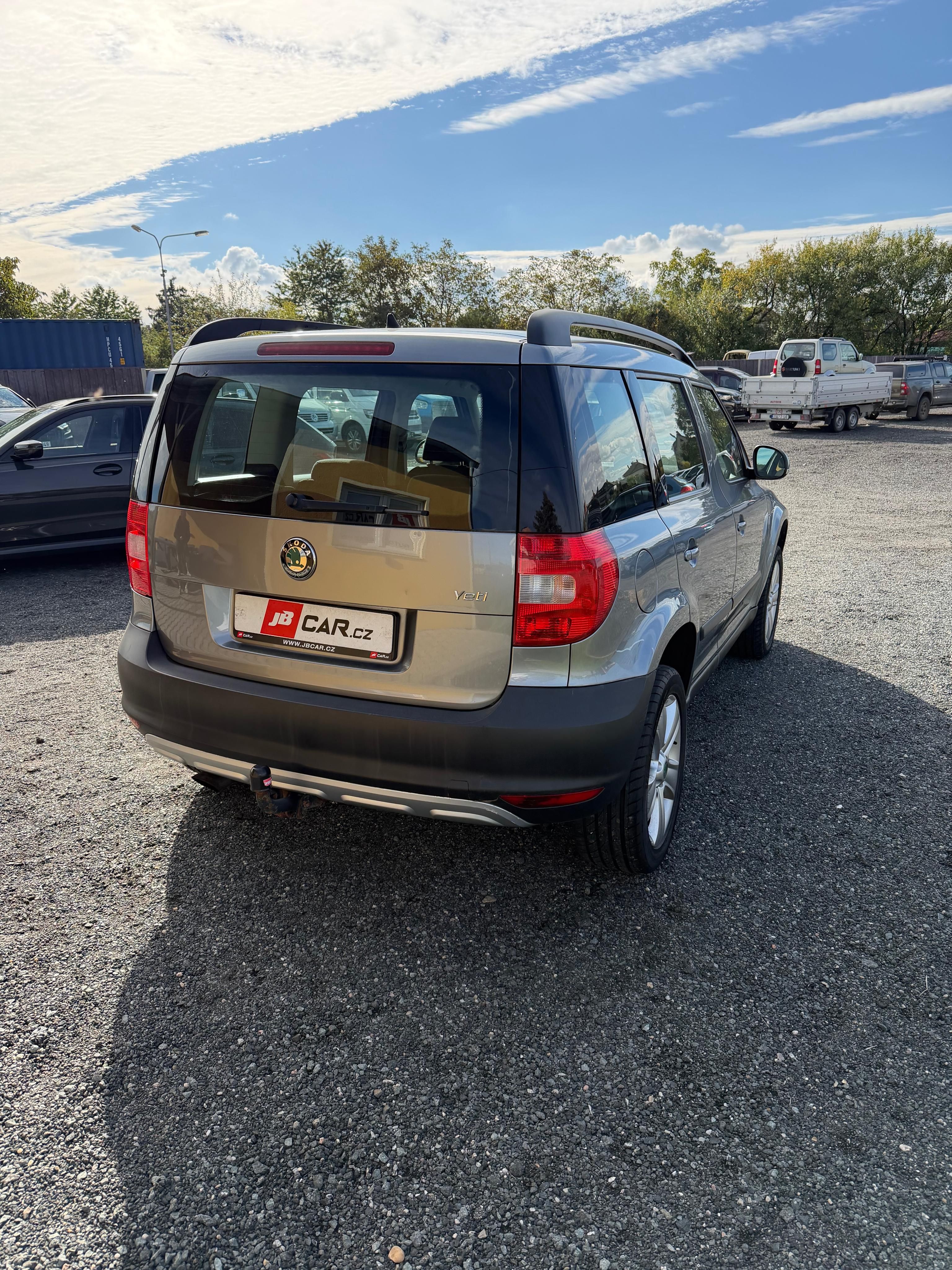 Škoda Yeti, 1.2 TSI 77 kW A/C TAŽNÉ - fotka 4