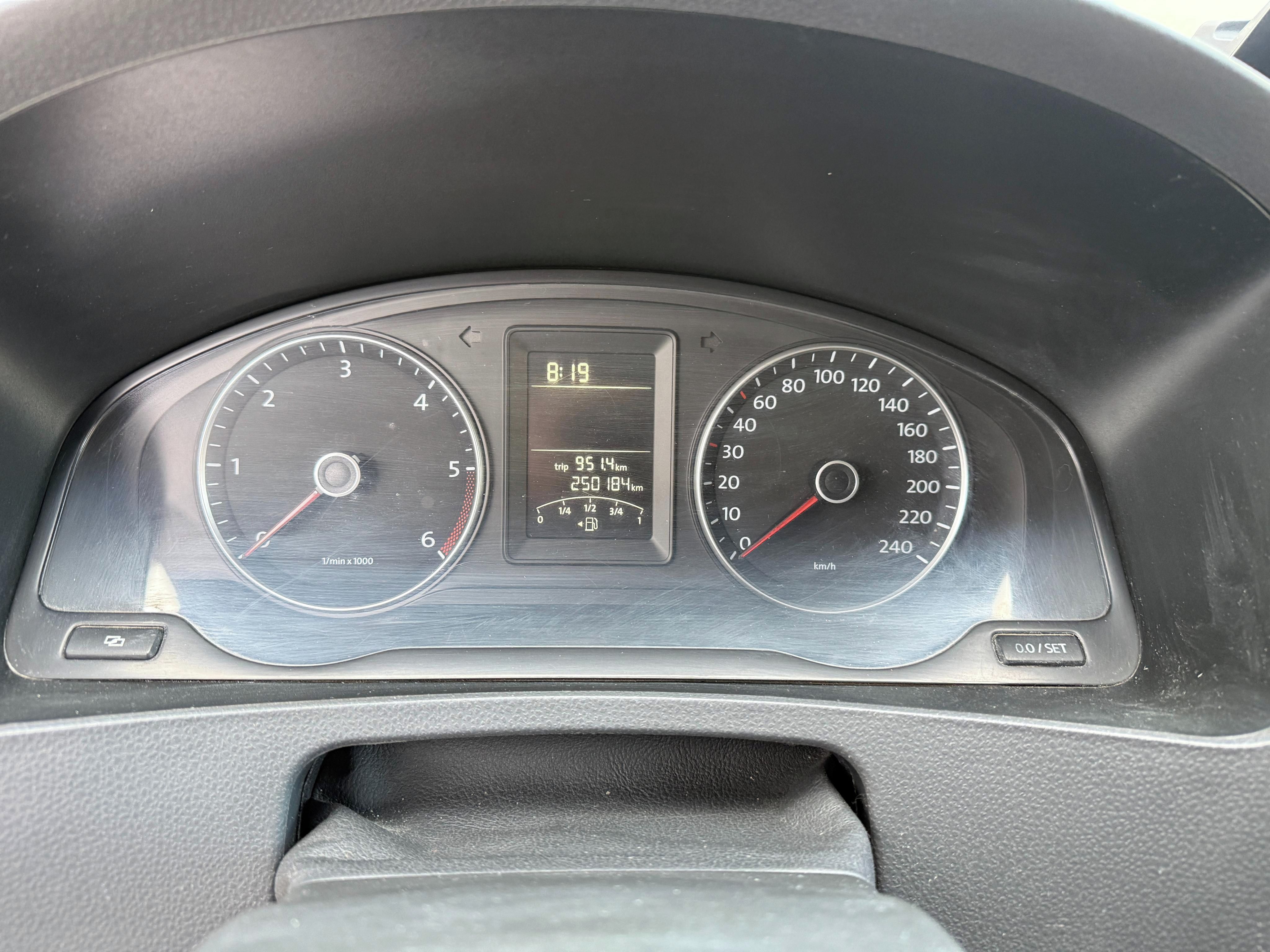 Volkswagen Transporter, T5 1.9 TDI, obytná vestavba - fotka 6