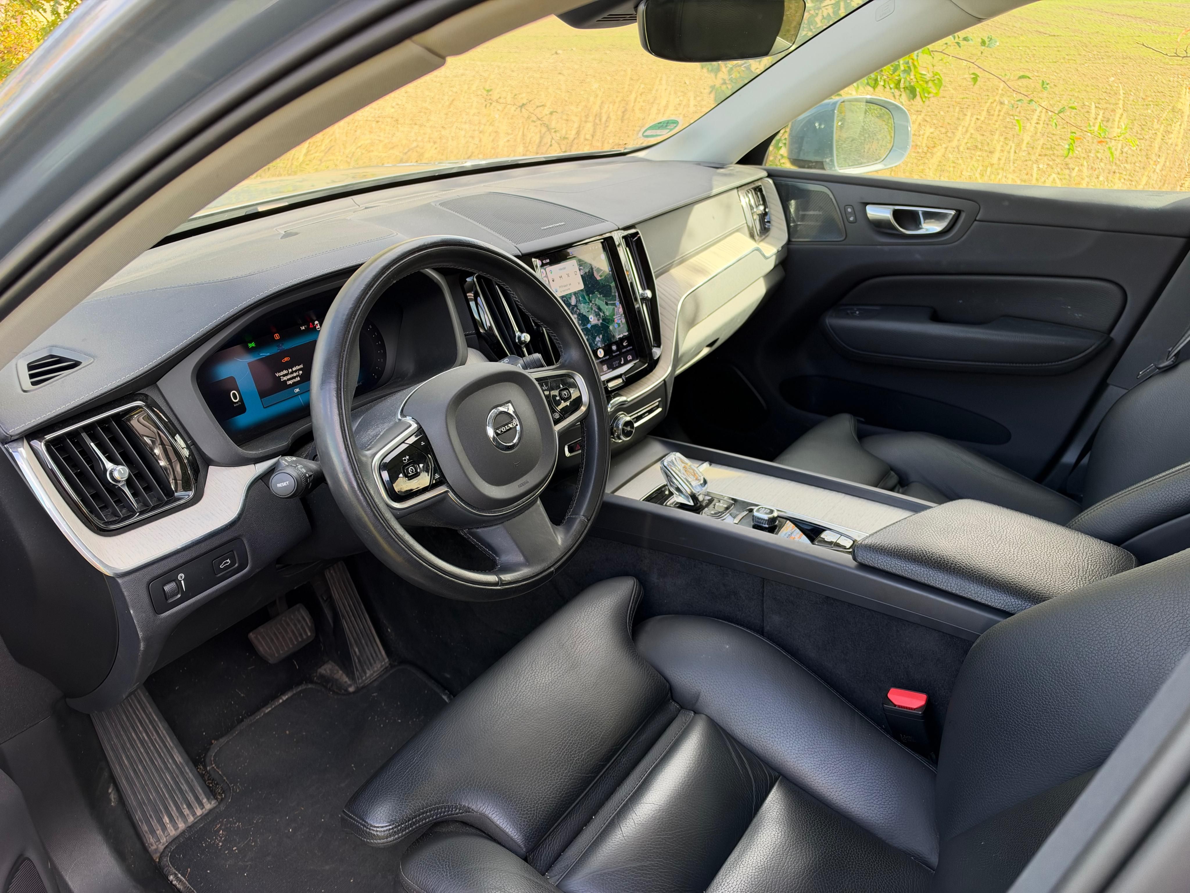 Volvo XC60, 2,0 B4 mild-hybrid Inscription - fotka 5