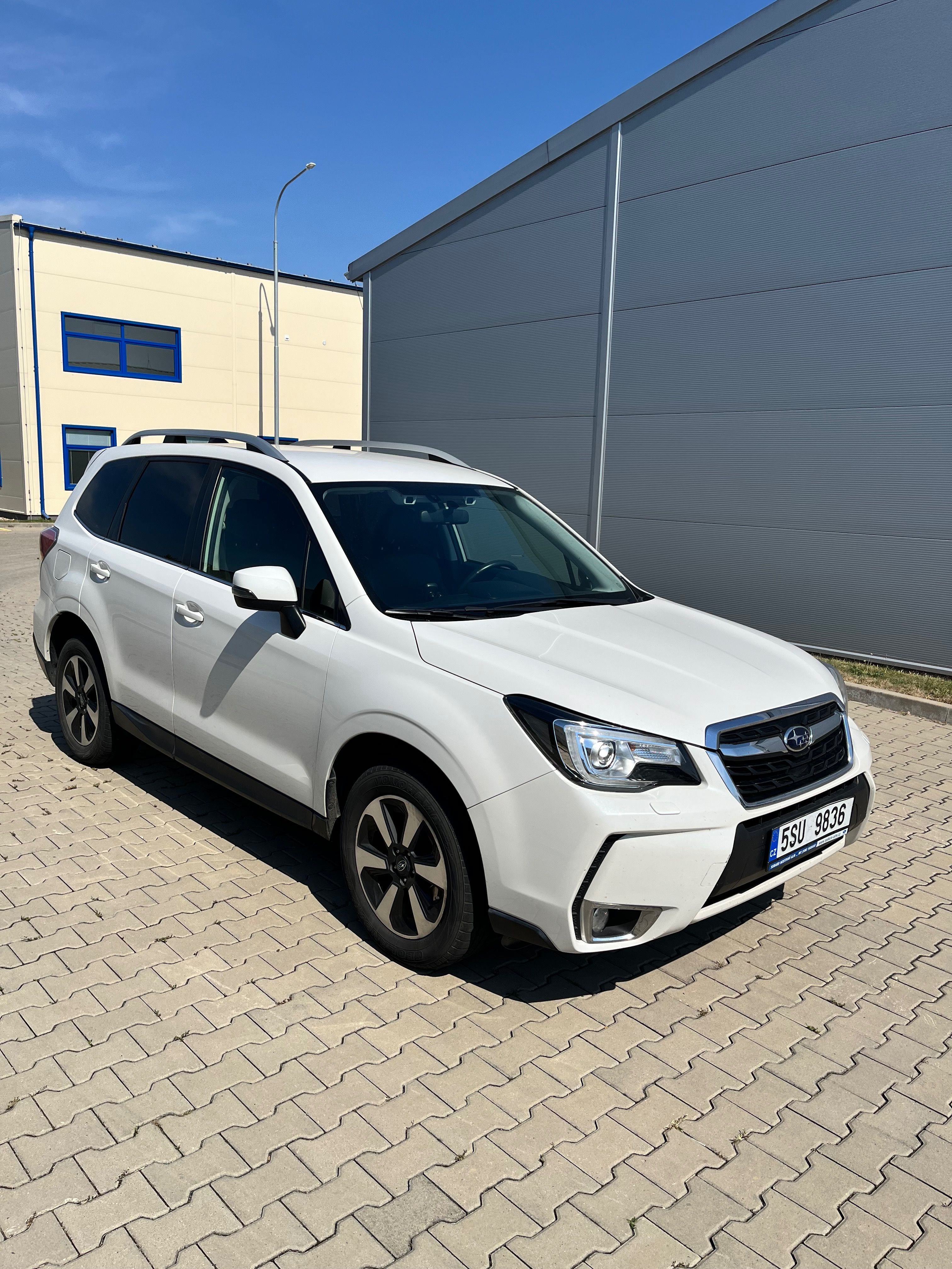 Subaru Forester, 2.0i - 110 kw, 4x4 SERVISKA - fotka 4