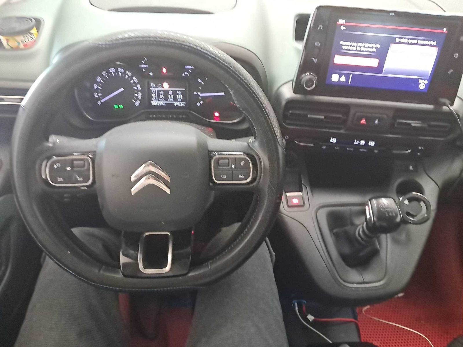 Citroën Berlingo, 1.2 PureTech, 5Míst, Klima, ČR - fotka 3
