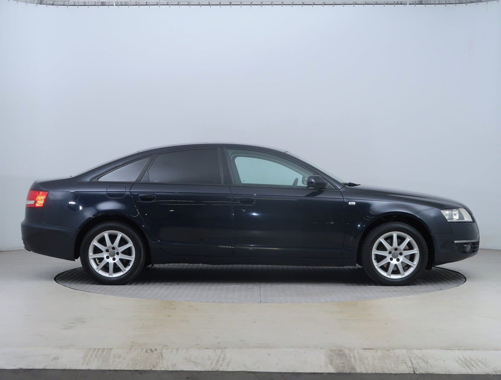 Audi A6, 2.7 TDI , Automat, po STK - fotka 6