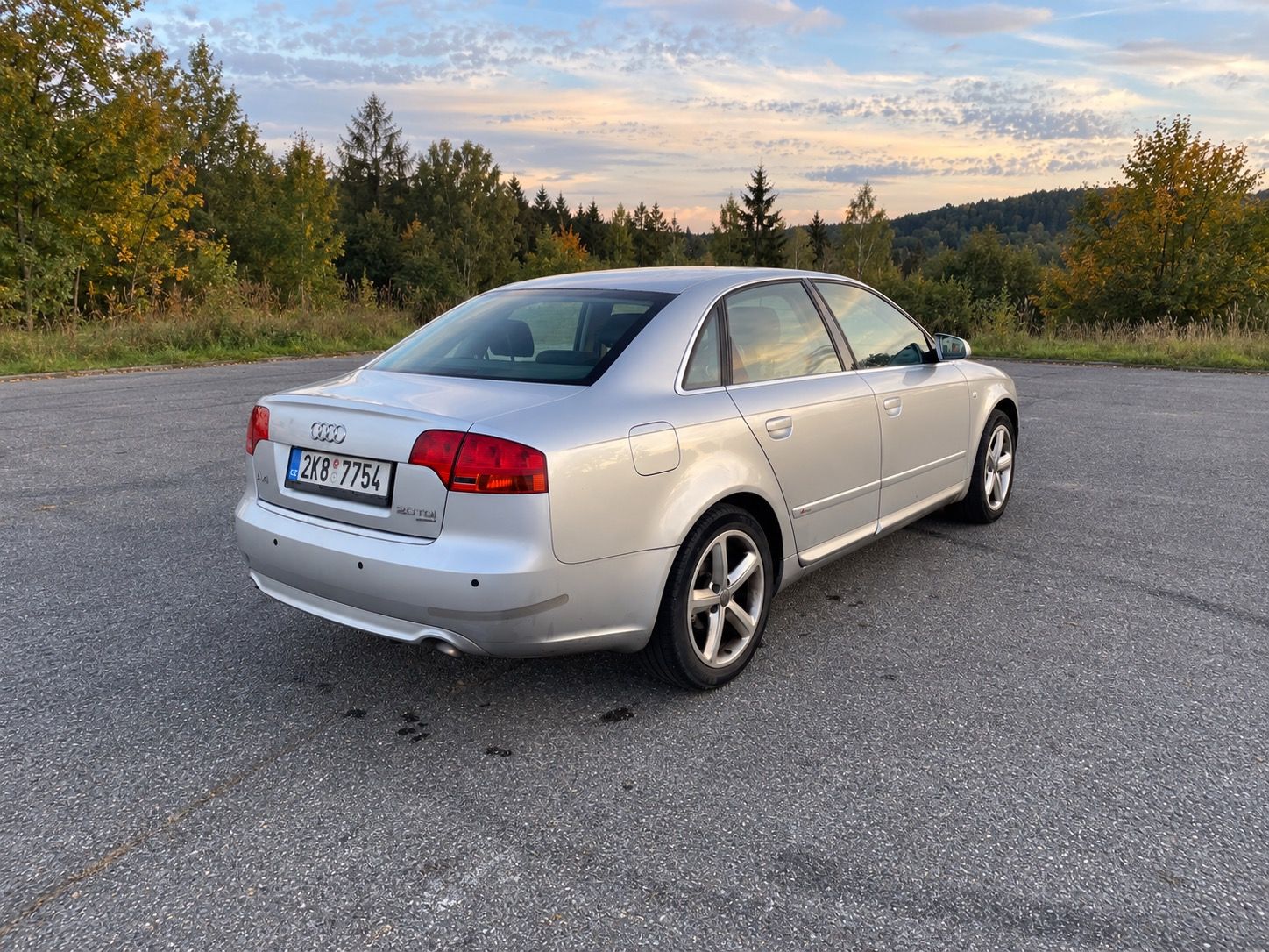 Audi A4, Audi A4 2.0 TDI 103 kW, S line - fotka 6