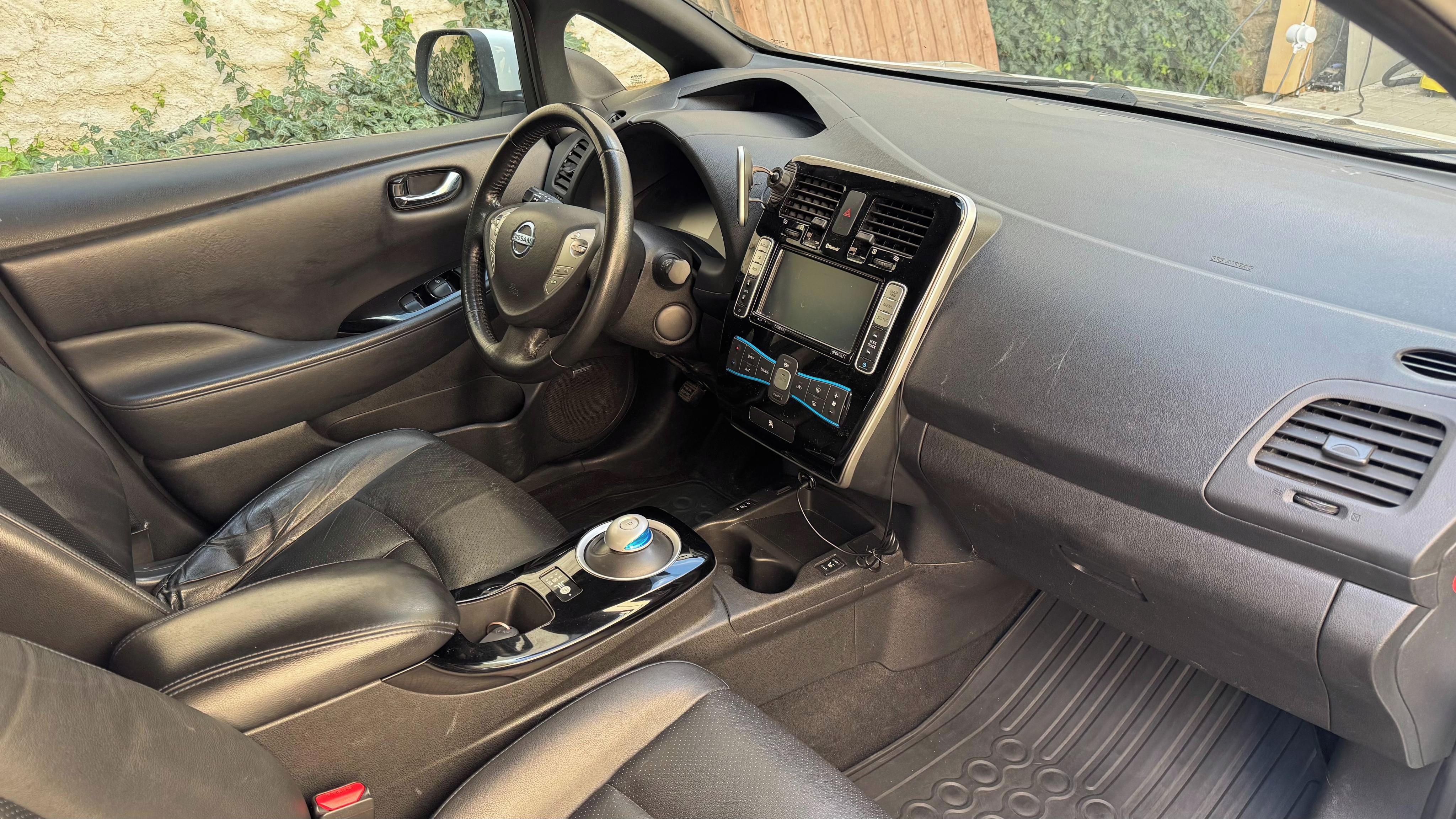 Nissan LEAF, PO SERVISU A STK - fotka 5