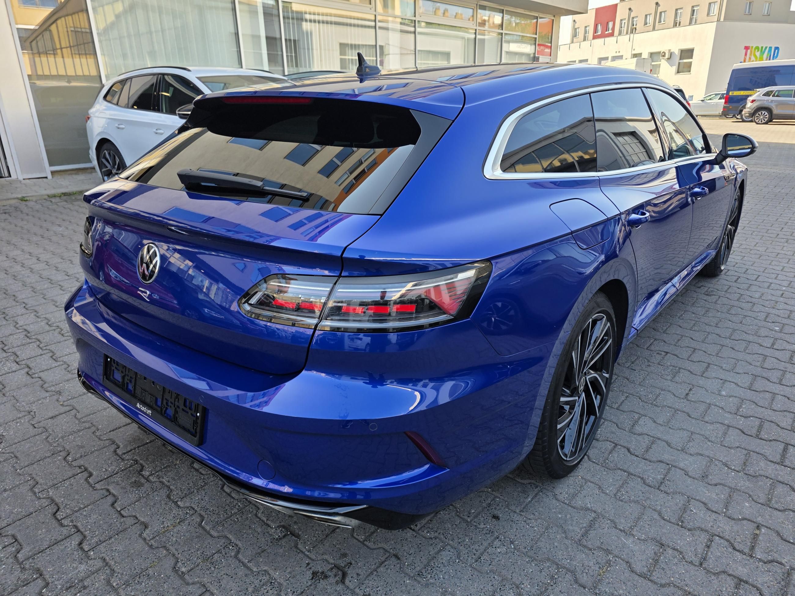 Volkswagen Arteon Shooting Brake, R SB 2.0 TSI 235kW 4x4 DSG - fotka 6