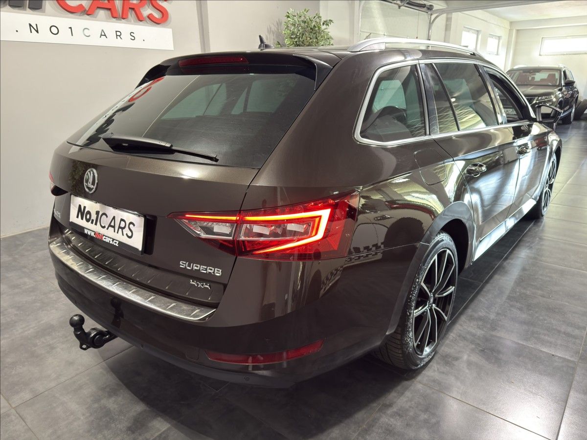 Škoda Superb, 2,0   TDI 110kW STYLE 4x4 TAŽN - fotka 5