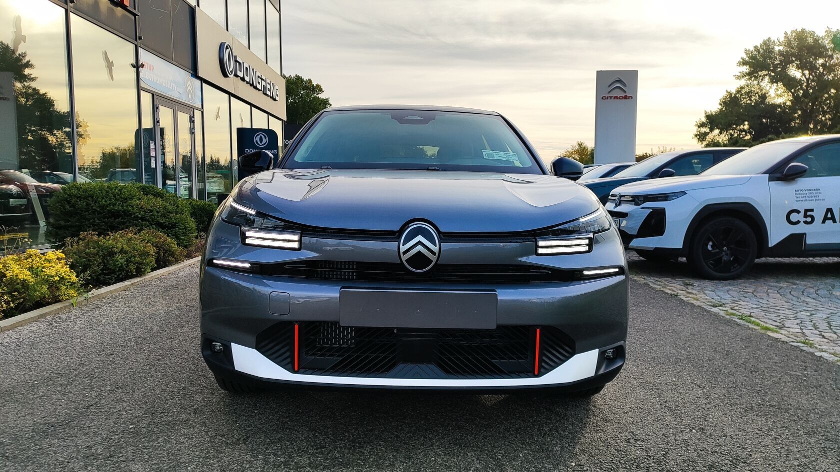 Citroën C4, COLLECTION Hybrid 145k Automat - fotka 6