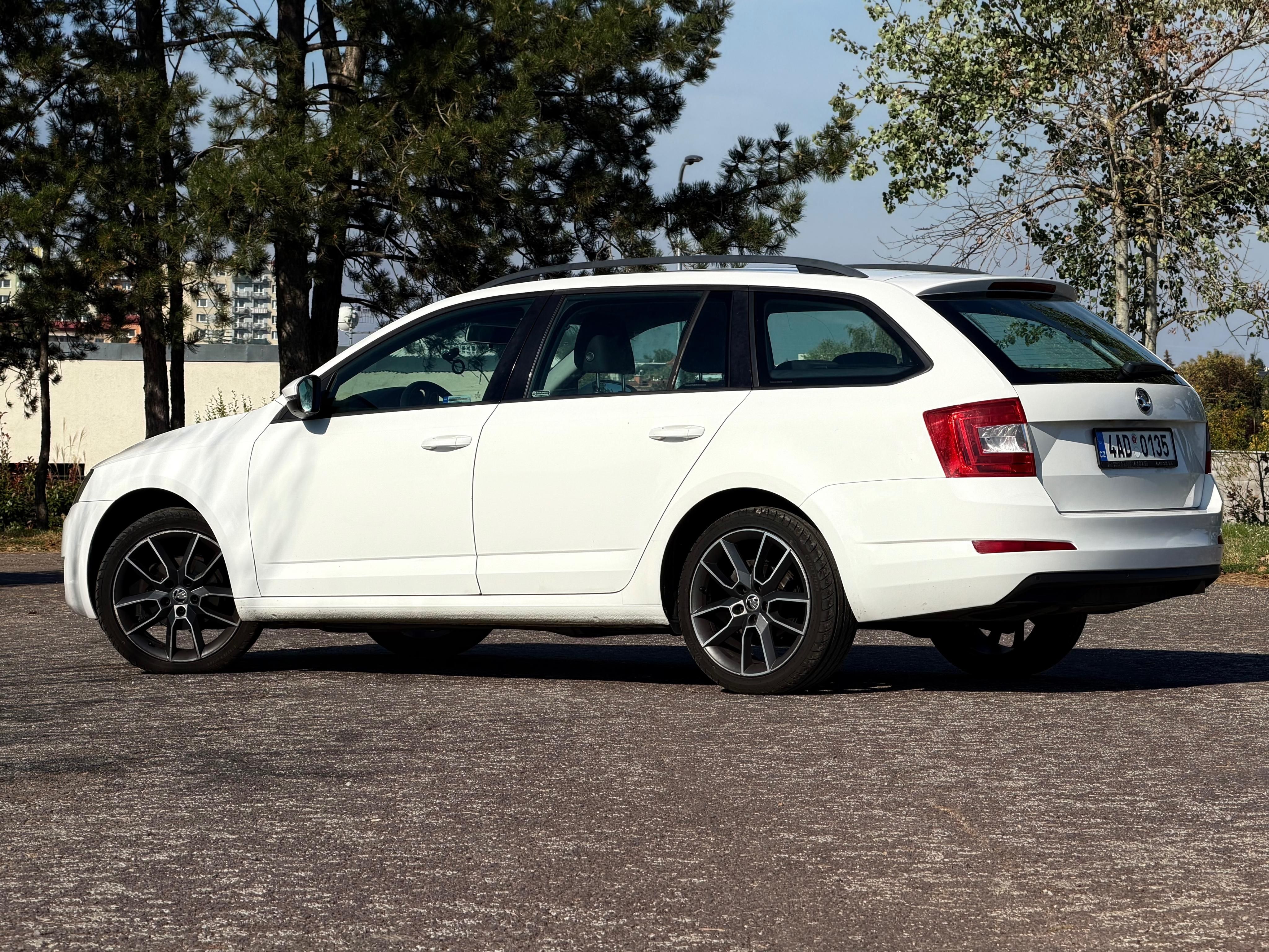 Škoda Octavia, 1.6TDI SERVISNÍ KNÍŽKA - fotka 4