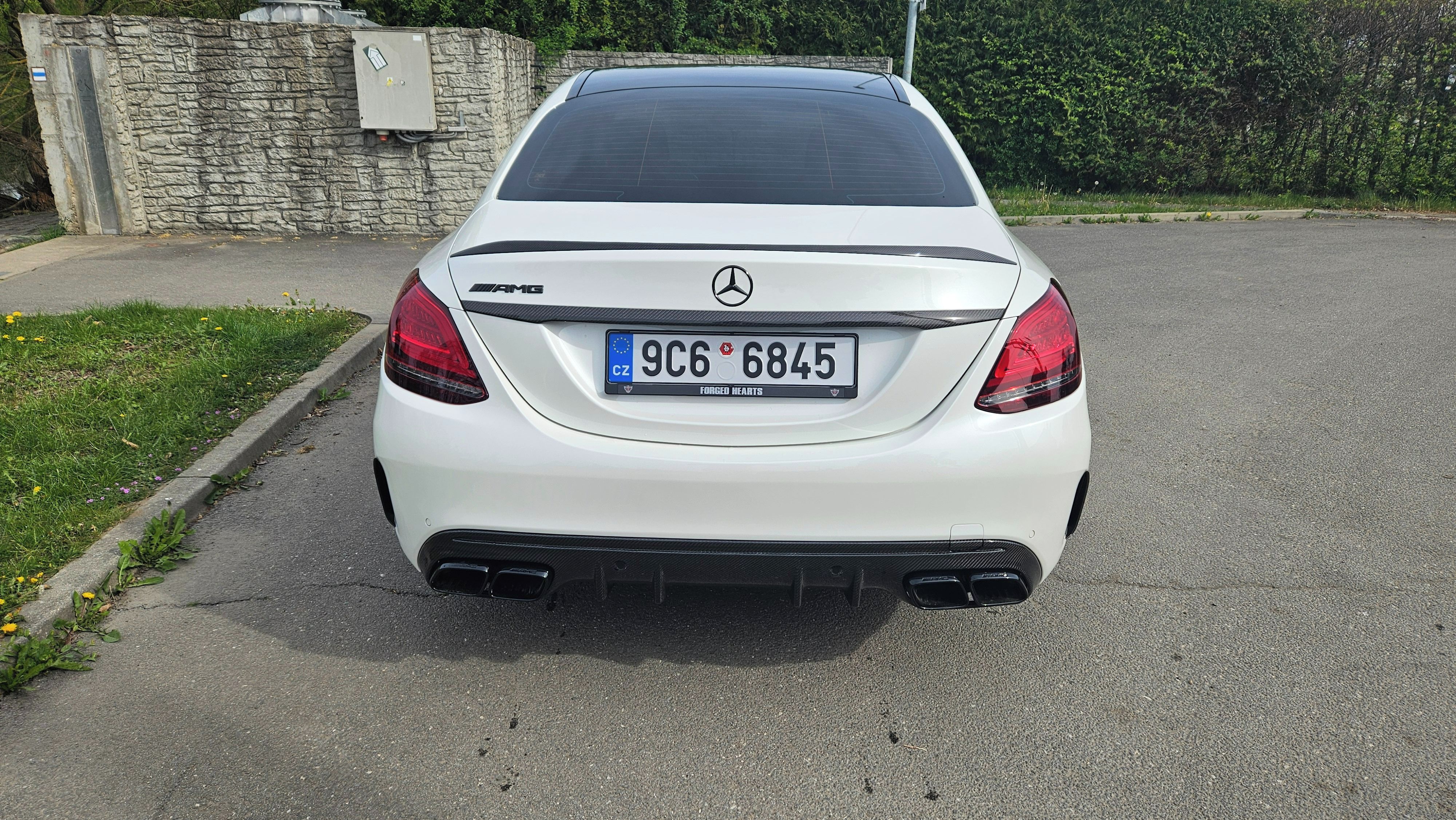 Mercedes-Benz Třídy C, AMG C 43, 424 PS, Servisováno - fotka 3