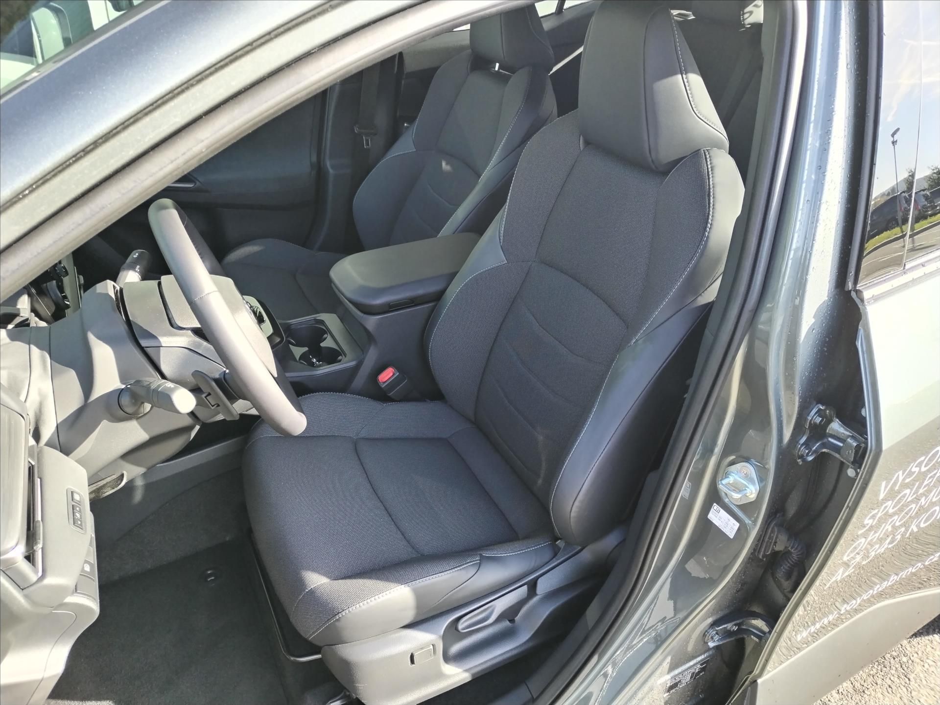Toyota C-HR, BEV 77 kWh 224k  STYLE DYNAMIC - fotka 5