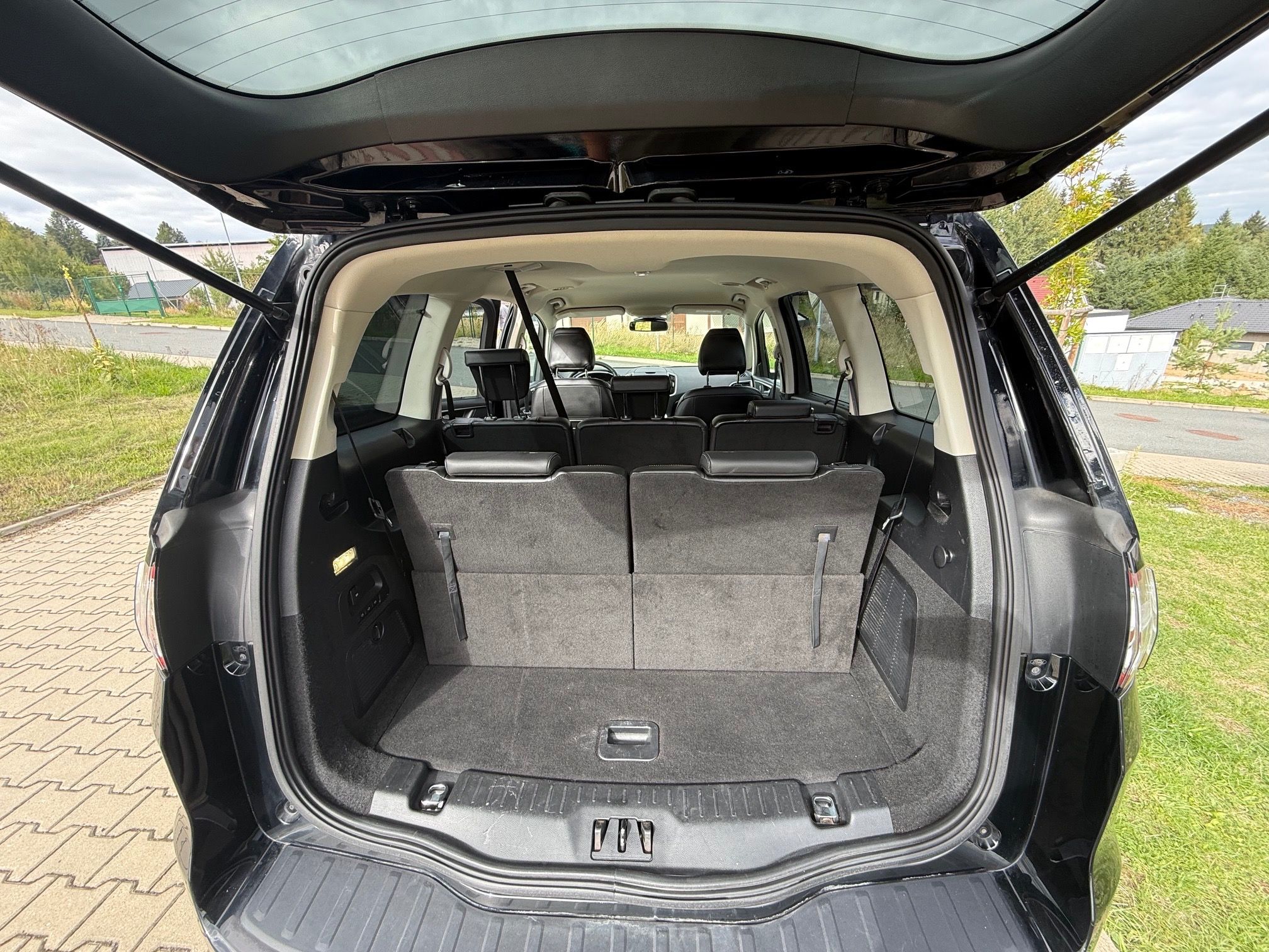 Ford Galaxy - fotka 5