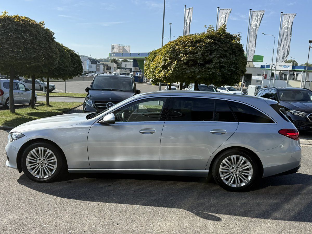 Mercedes-Benz Třídy C, 220 d 4MATIC kombi - fotka 5