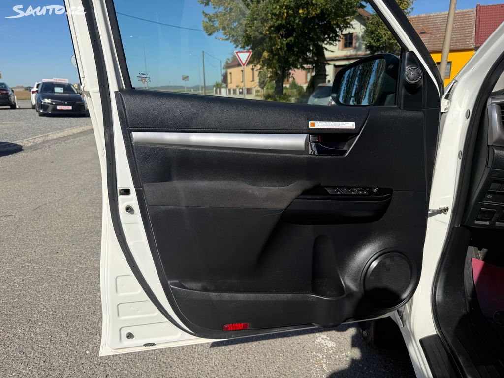 Toyota Hilux, fotka 12
