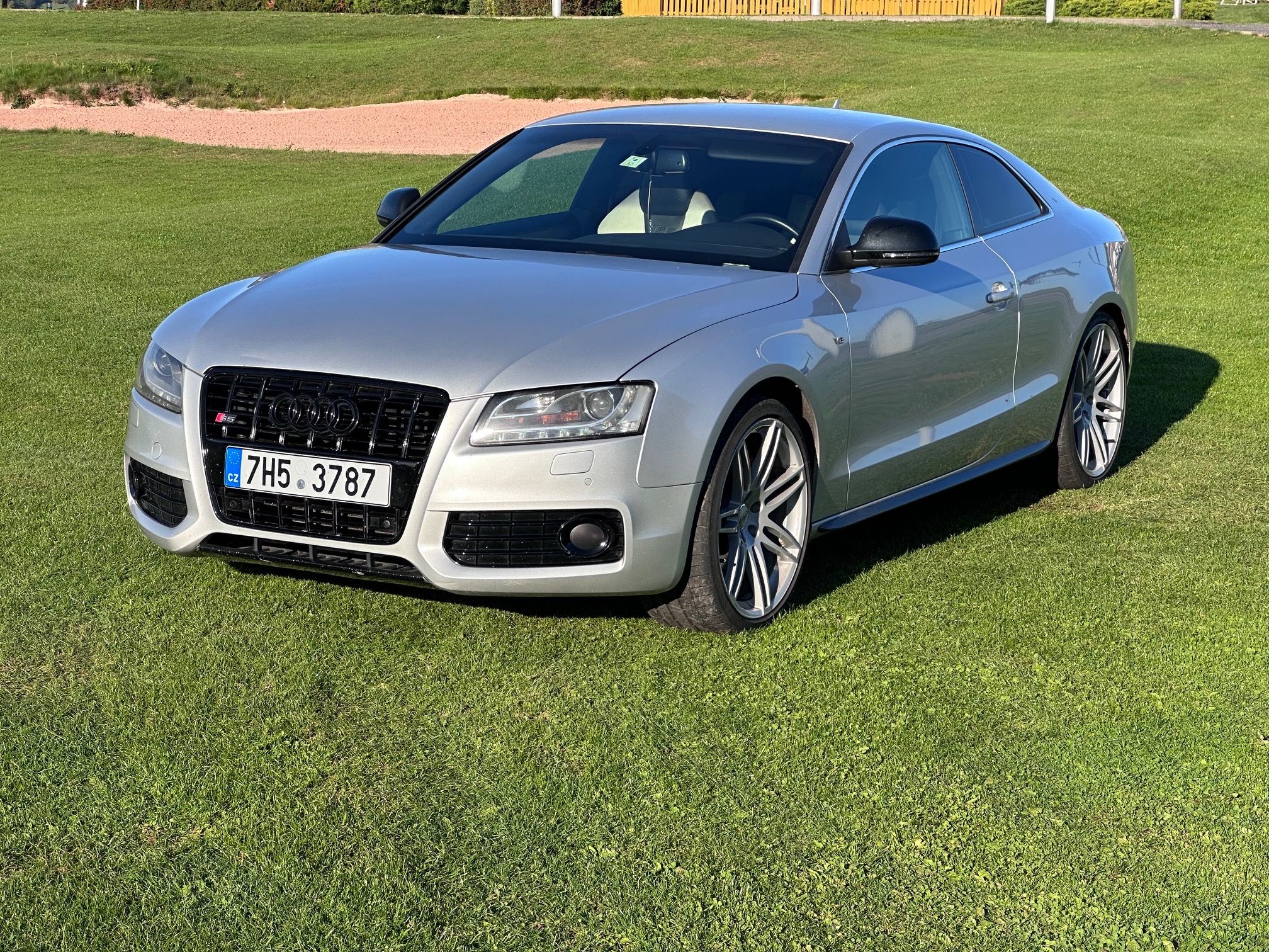 Audi S5, 4.2 FSI V8 , MANUÁL, QUATTRO - fotka 4