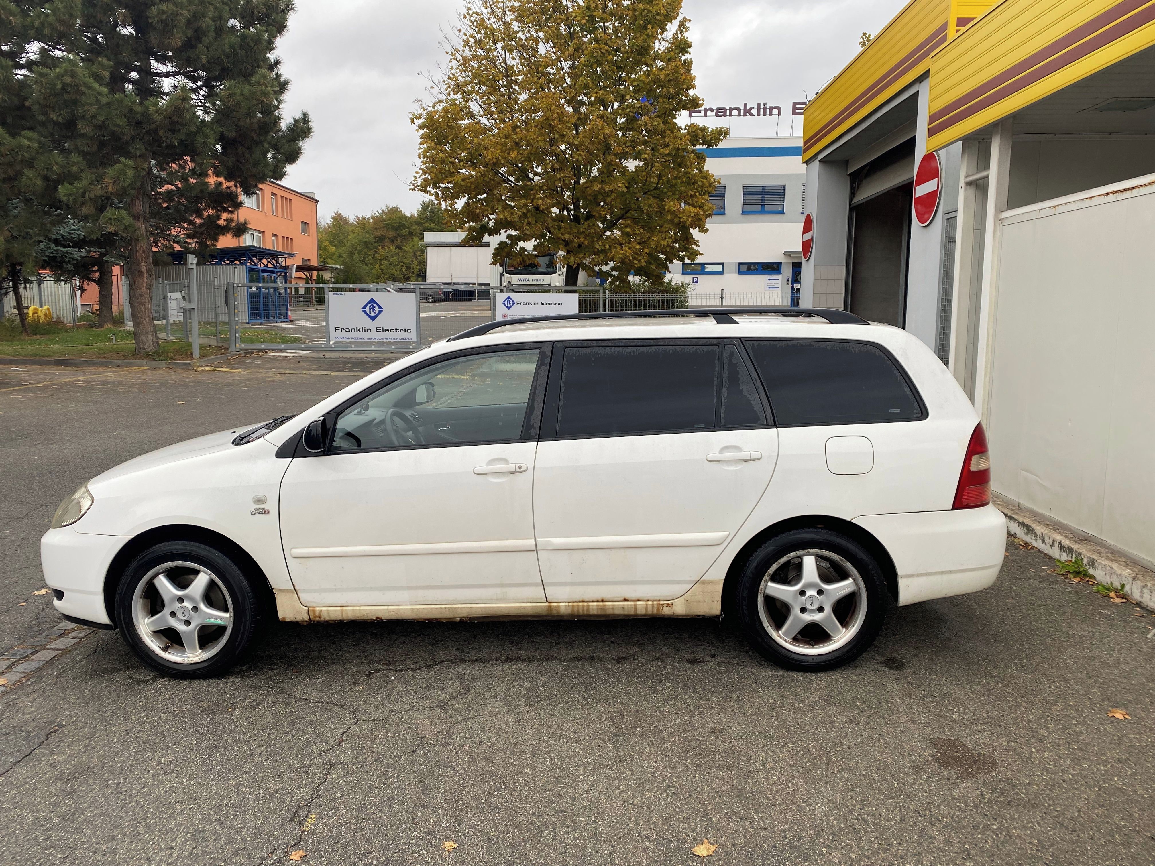 Toyota Corolla, Toyota corolla E12J combi 2.0 - fotka 2