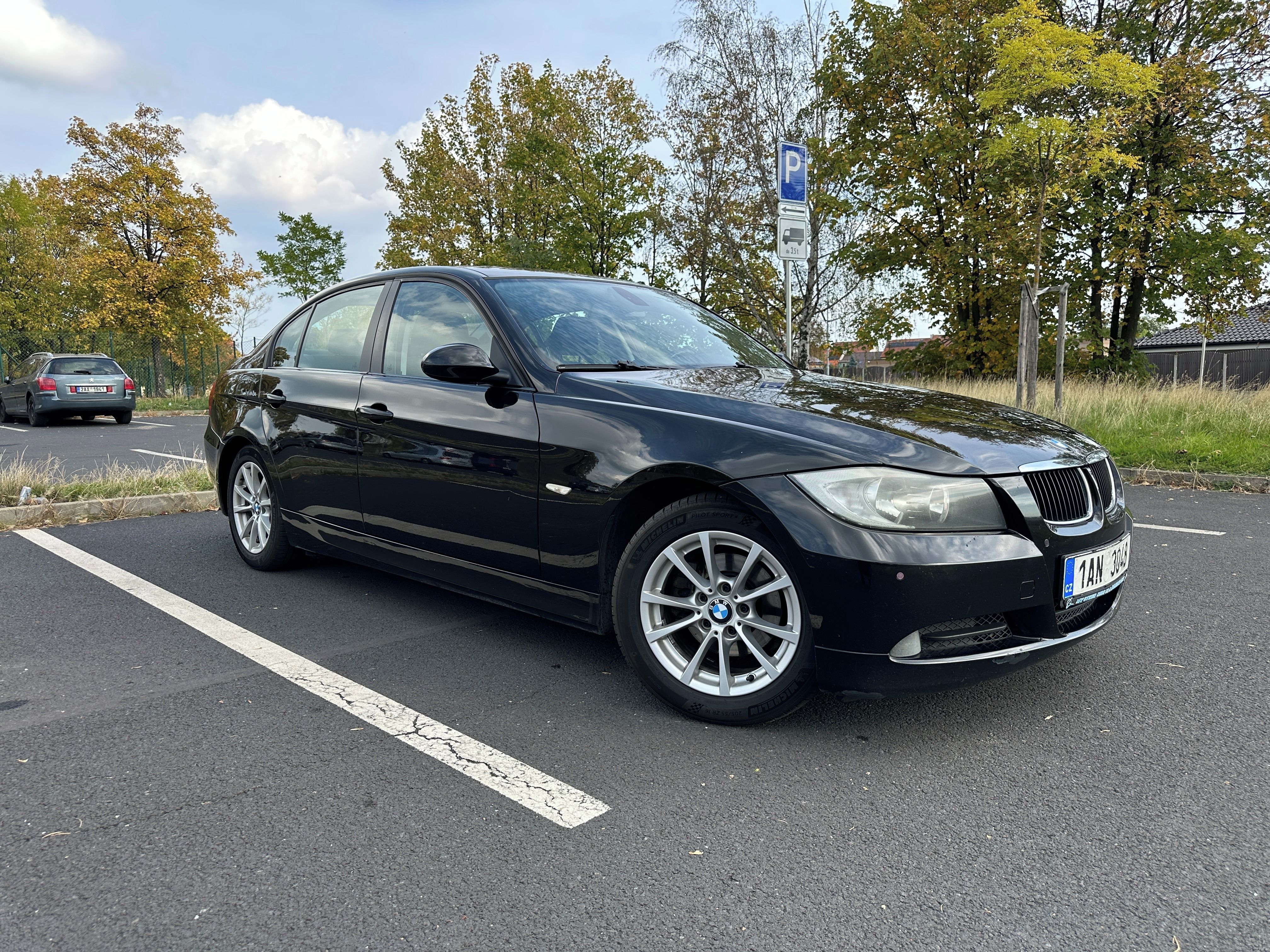 BMW Řada 3, 318D velmi dobrý stav - fotka 2