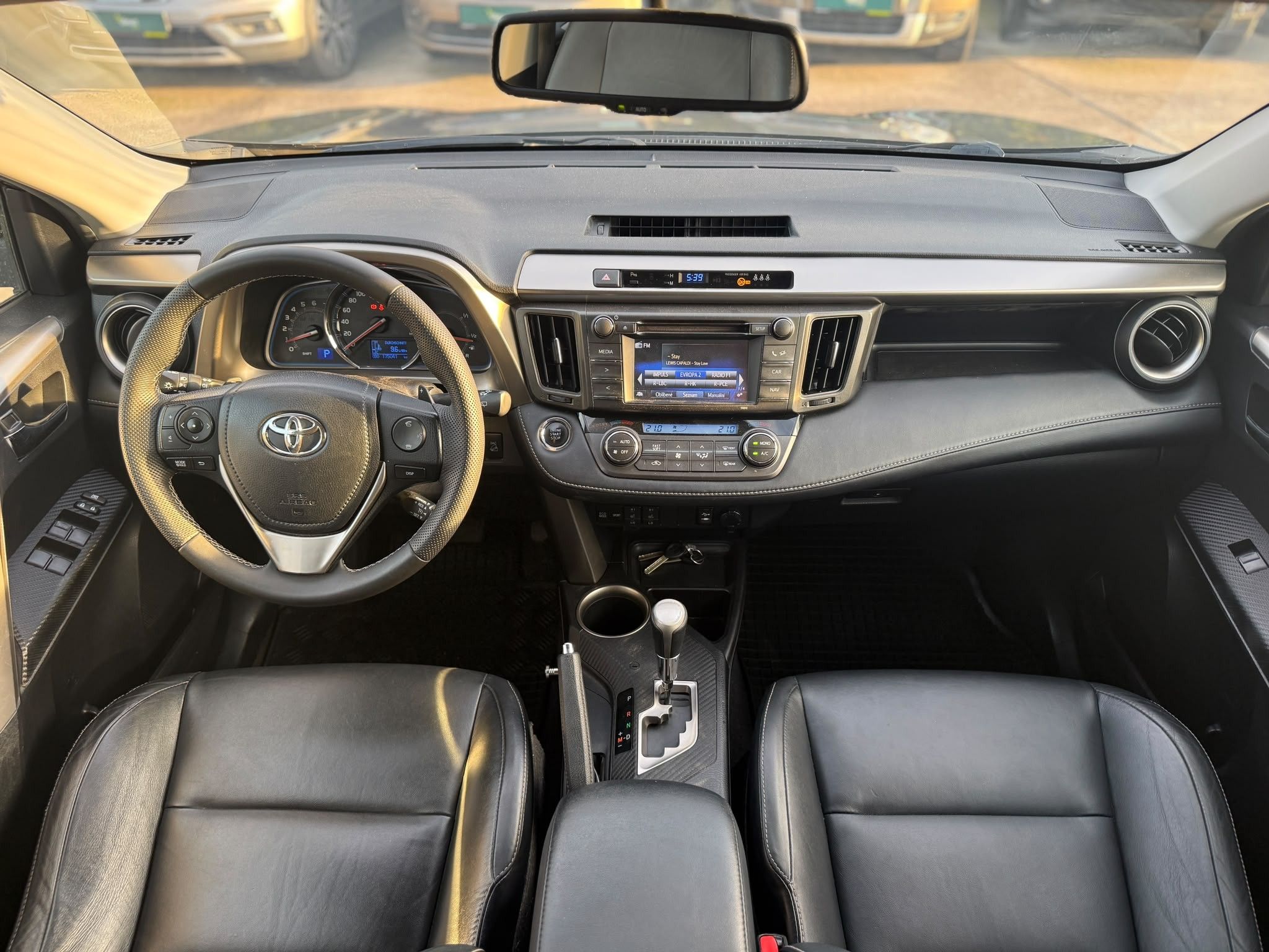 Toyota Rav4, 2.2 D-4D 4x4 - fotka 4