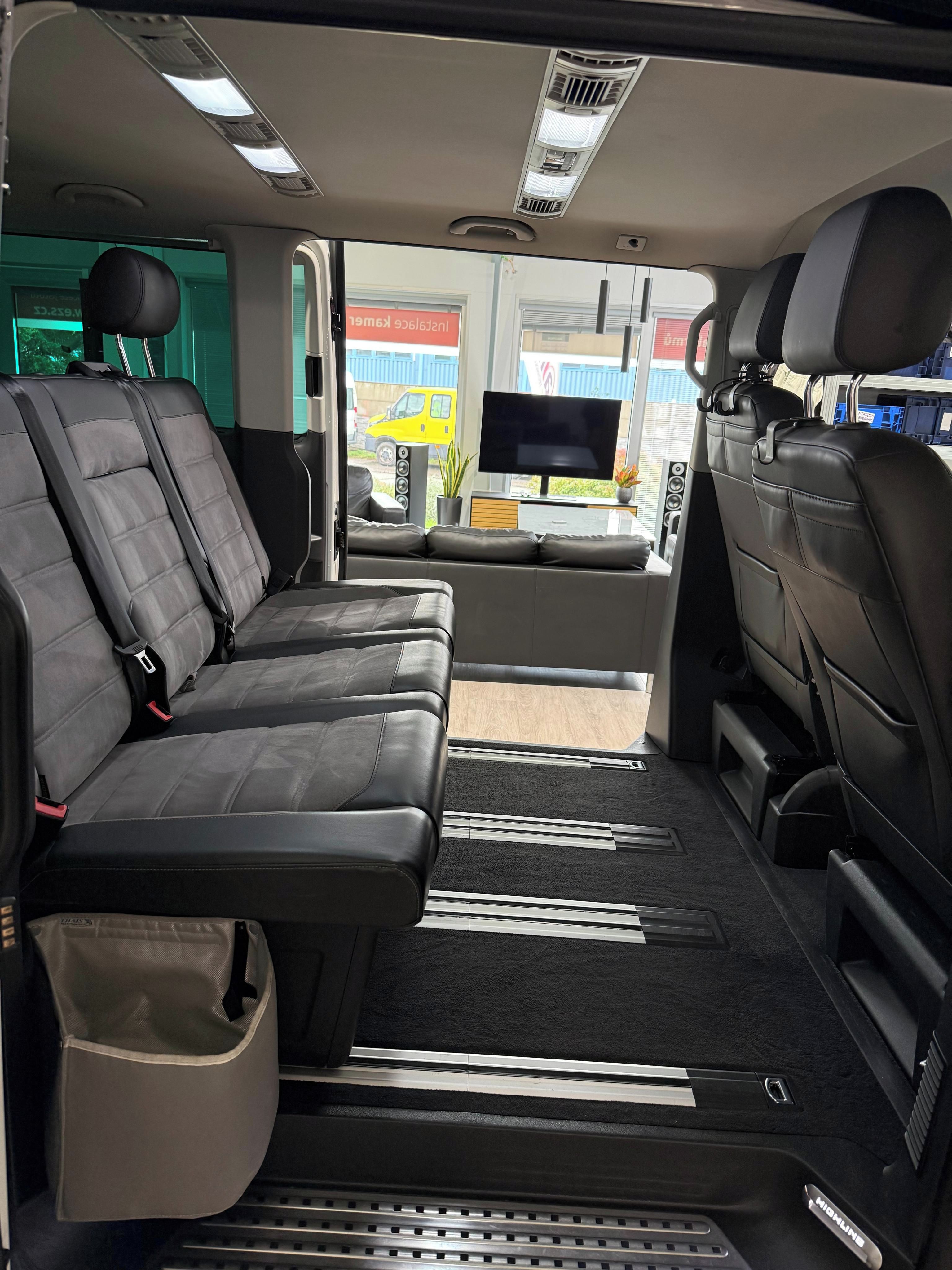Volkswagen Multivan, Multivan T6.1 Highline/5dv/DSG - fotka 6