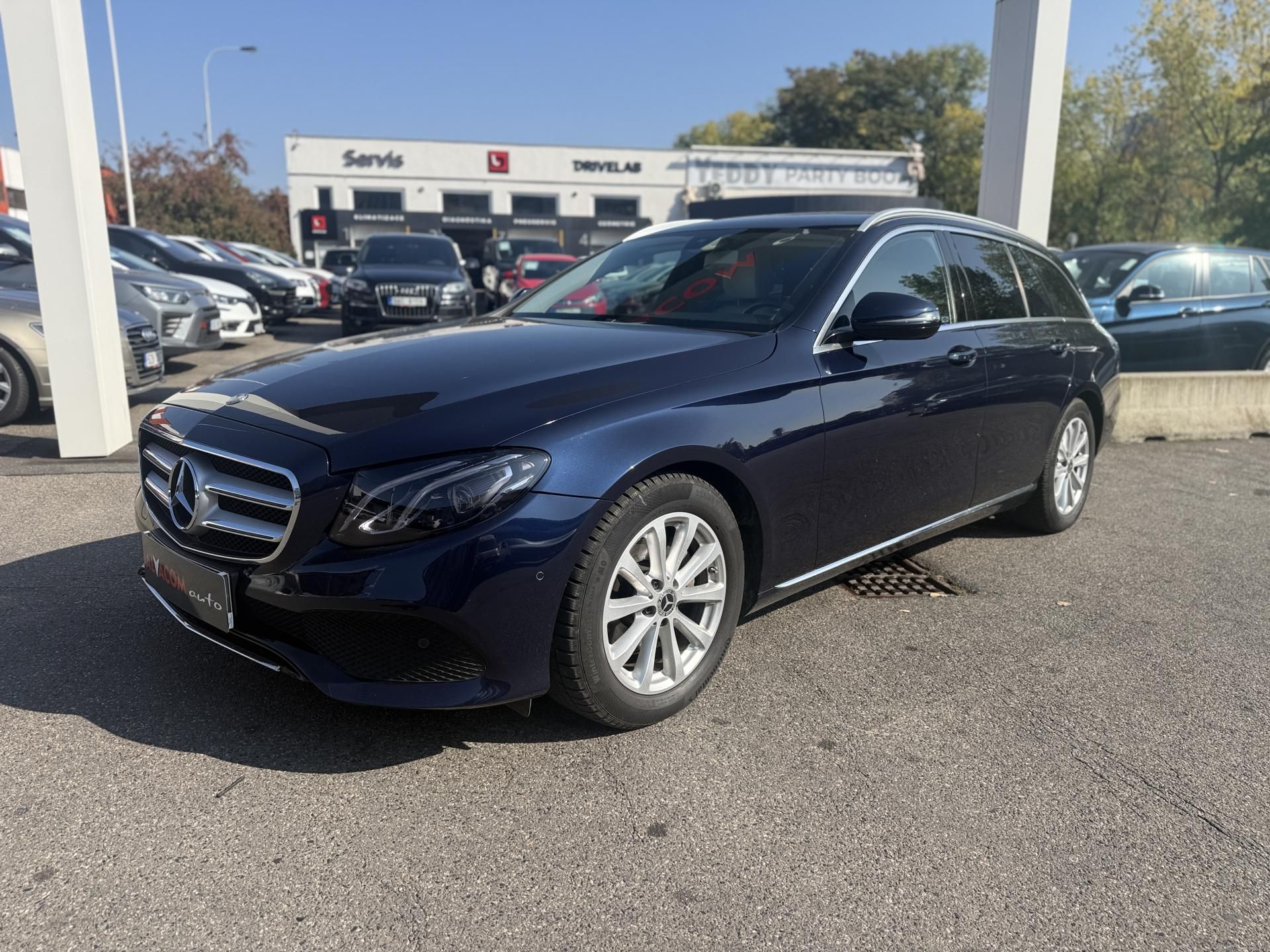 Mercedes-Benz Třídy E, 200 CDi - fotka 2