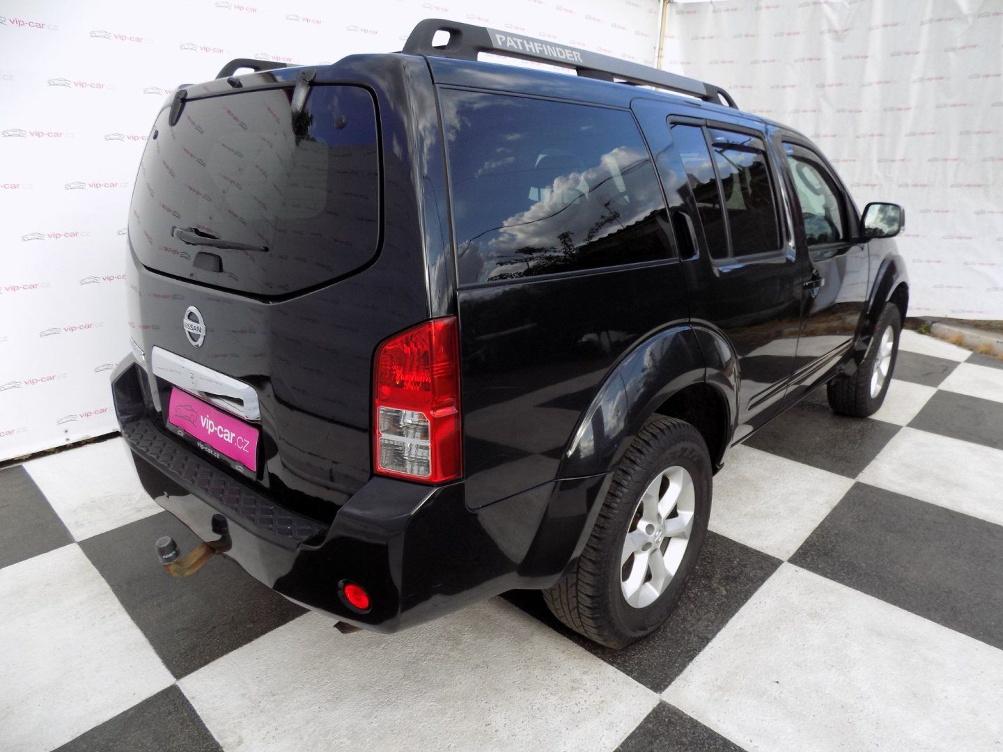Nissan Pathfinder, 2.5DCi/4x4/7.Míst/ - fotka 4
